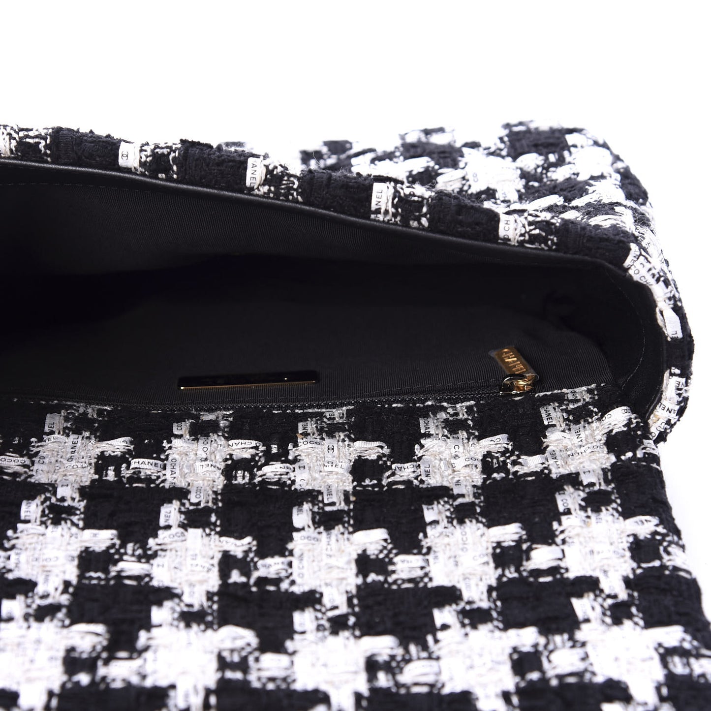 Tweed Quilted Medium 19 Flap Black Ecru White