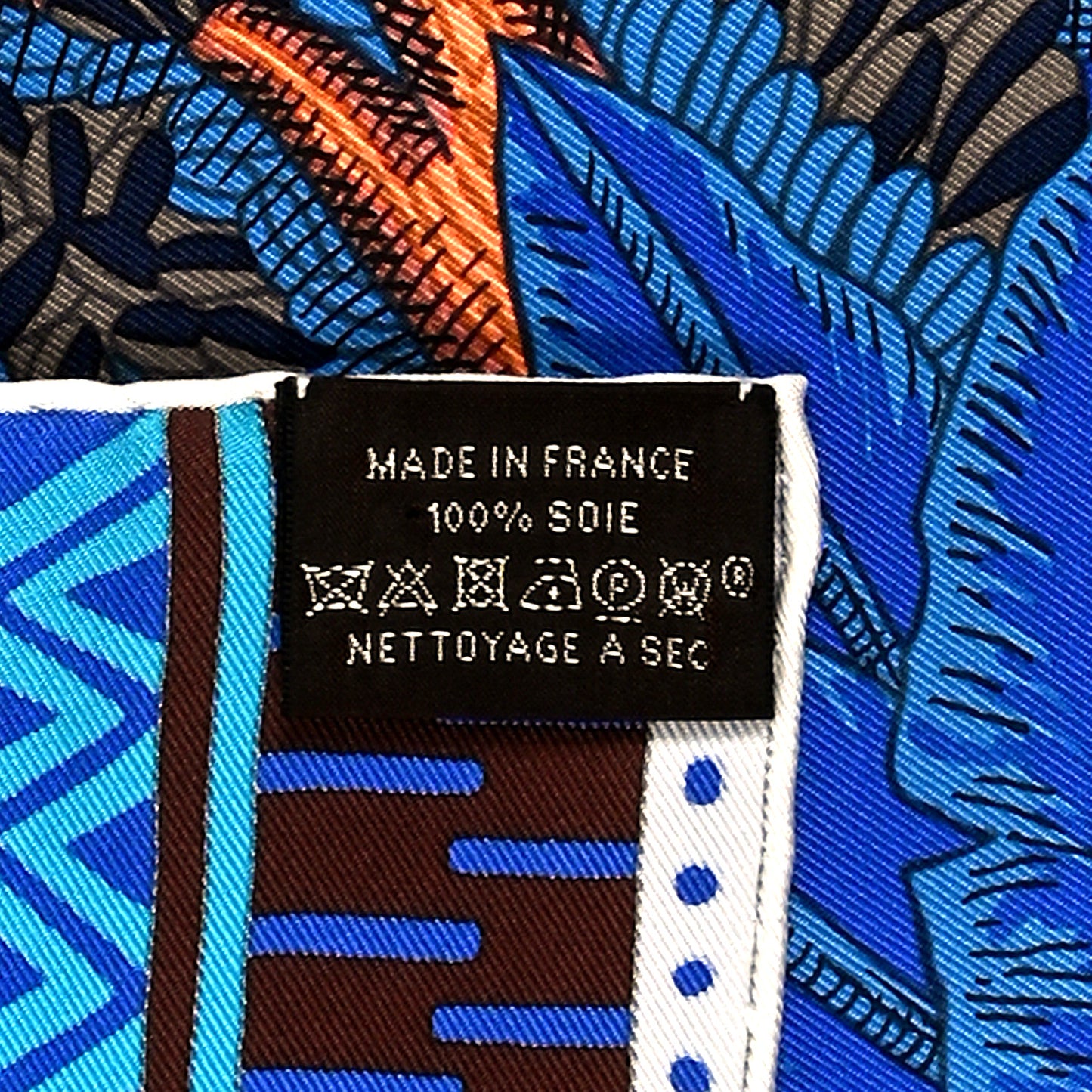 Silk Acte III Scene I La Clairiere Scarf 90 Marine Orange Bleu