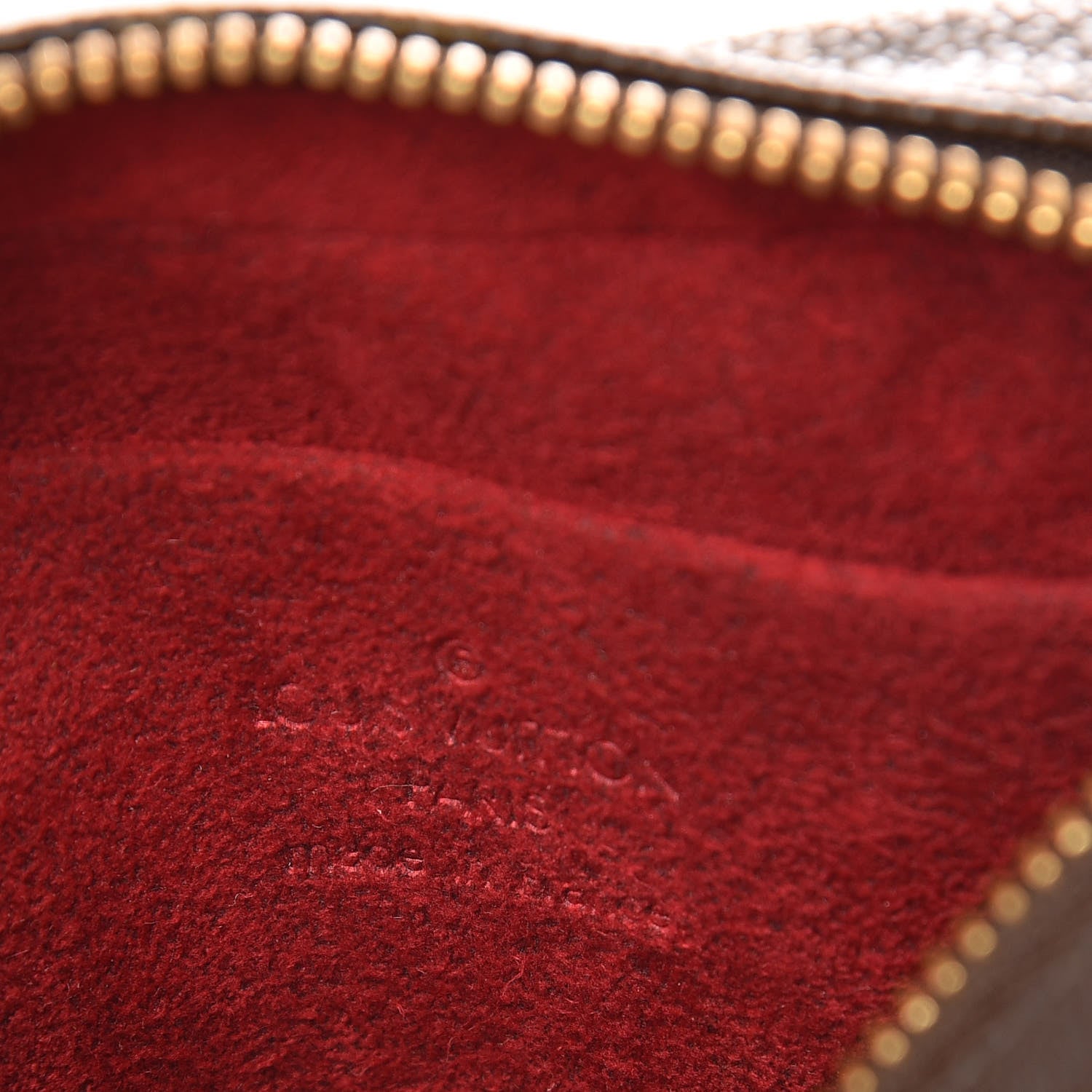 Louis Vuitton Monogram Wapity 6 of 7