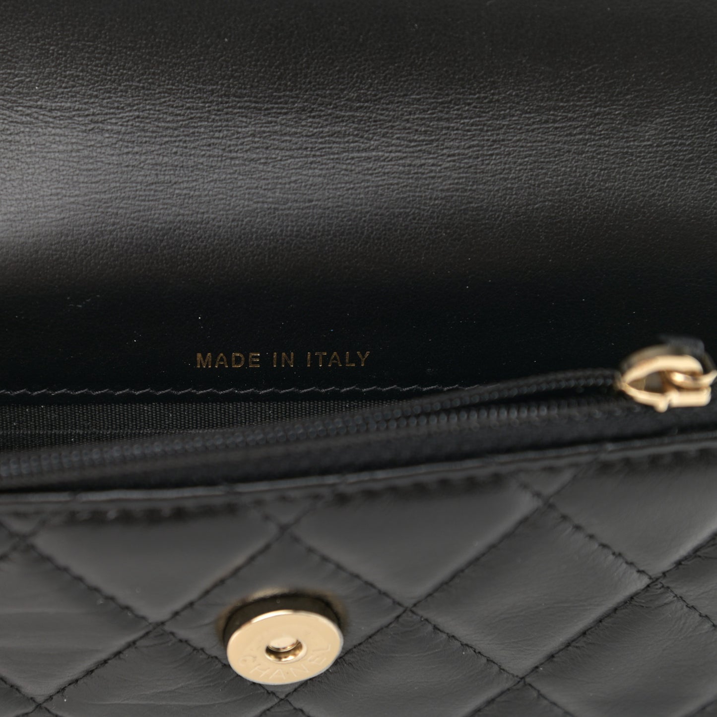 Calfskin Quilted Maxi Pearls Clutch With Chain Black