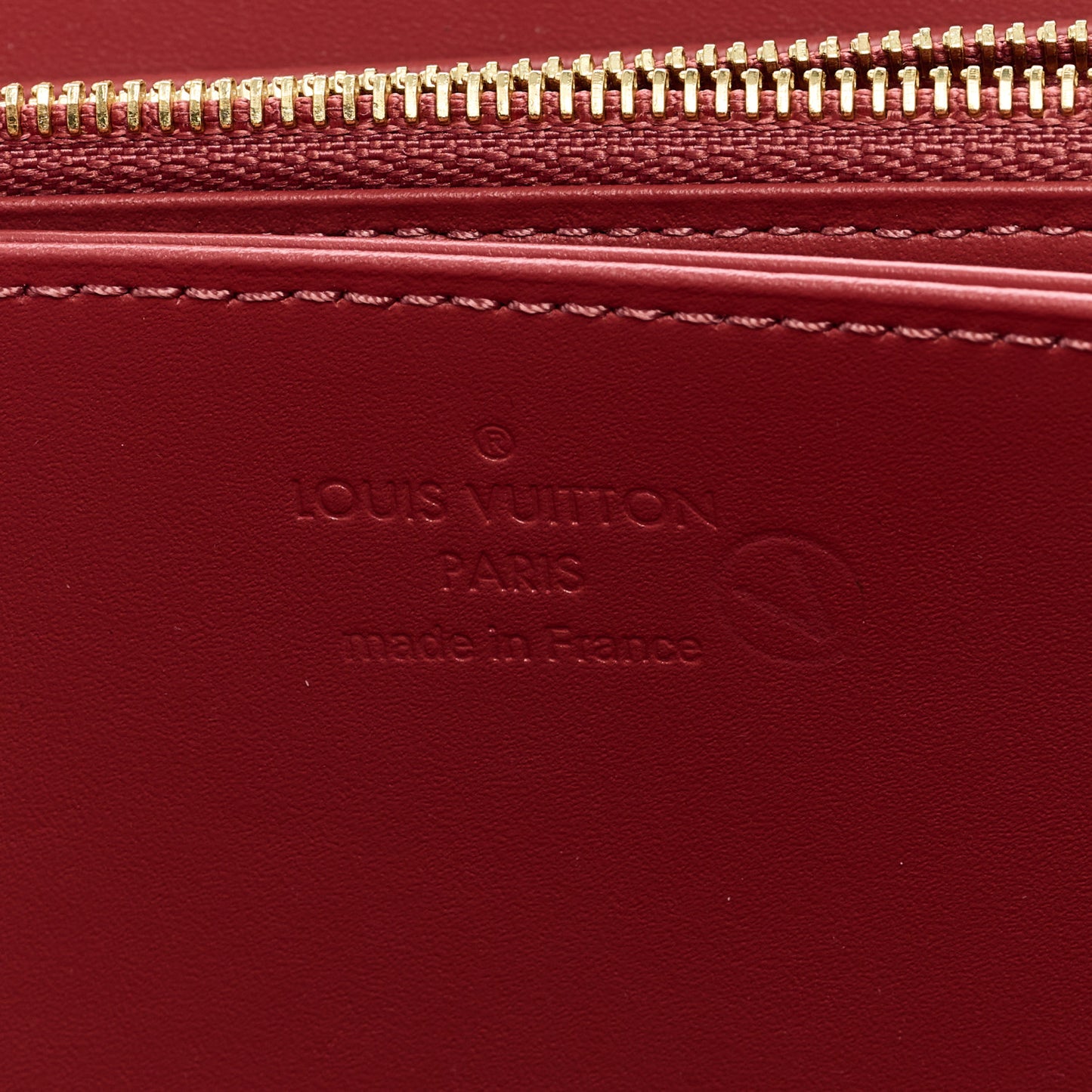 Vernis Valentine Dog Zippy Wallet Vieux Rose