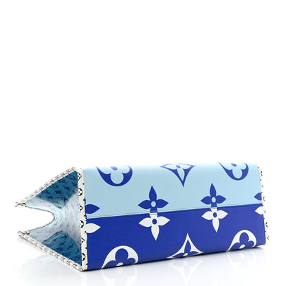 Louis Vuitton Monogram Giant Hamptons Onthego Blue 4 of 10