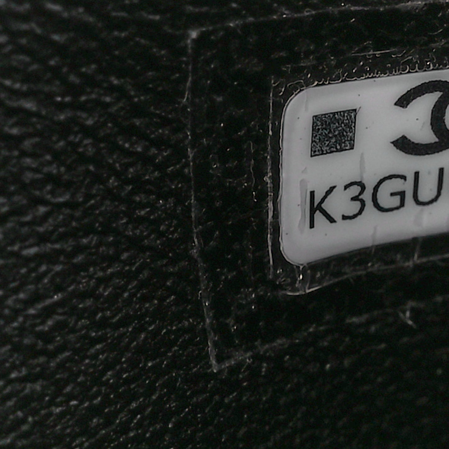 Lambskin Quilted Resin Vanity Case With Chain Black