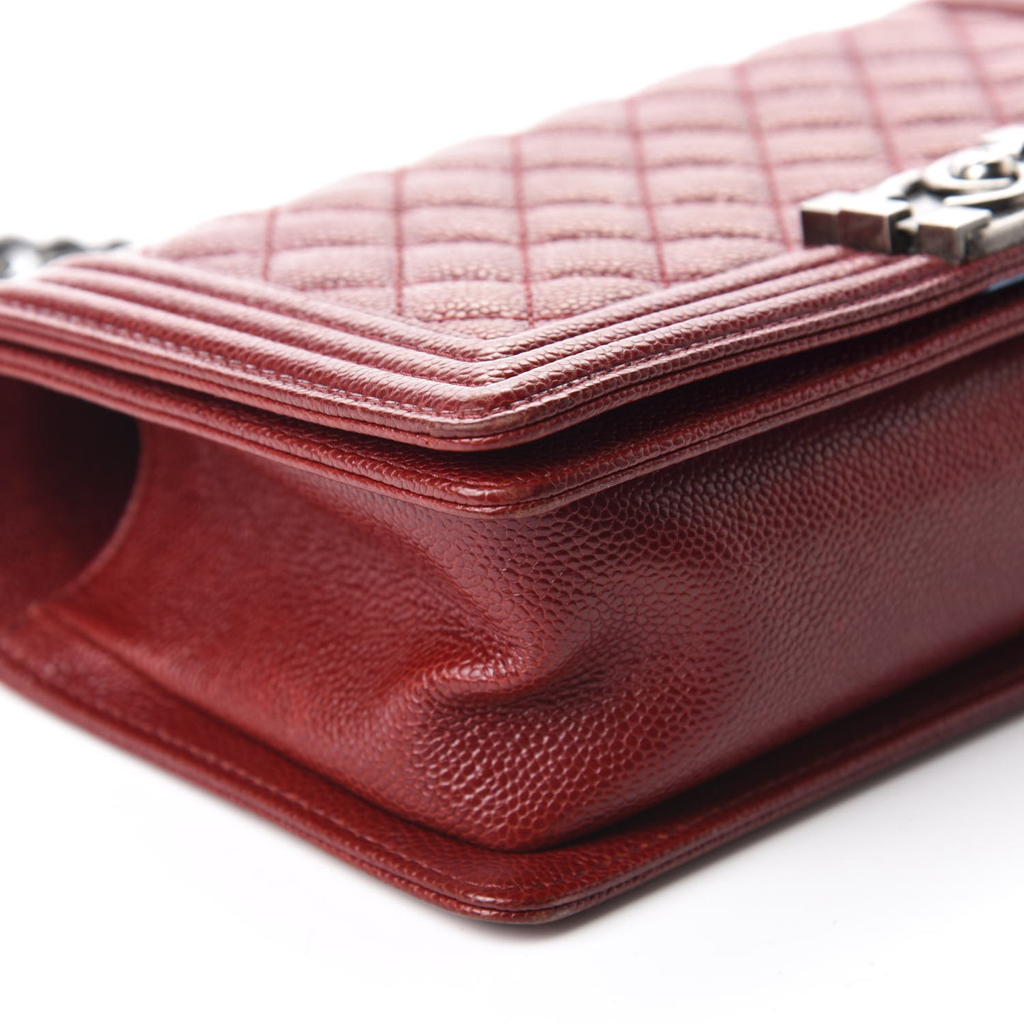 Caviar Quilted Medium Boy Flap Dark Red