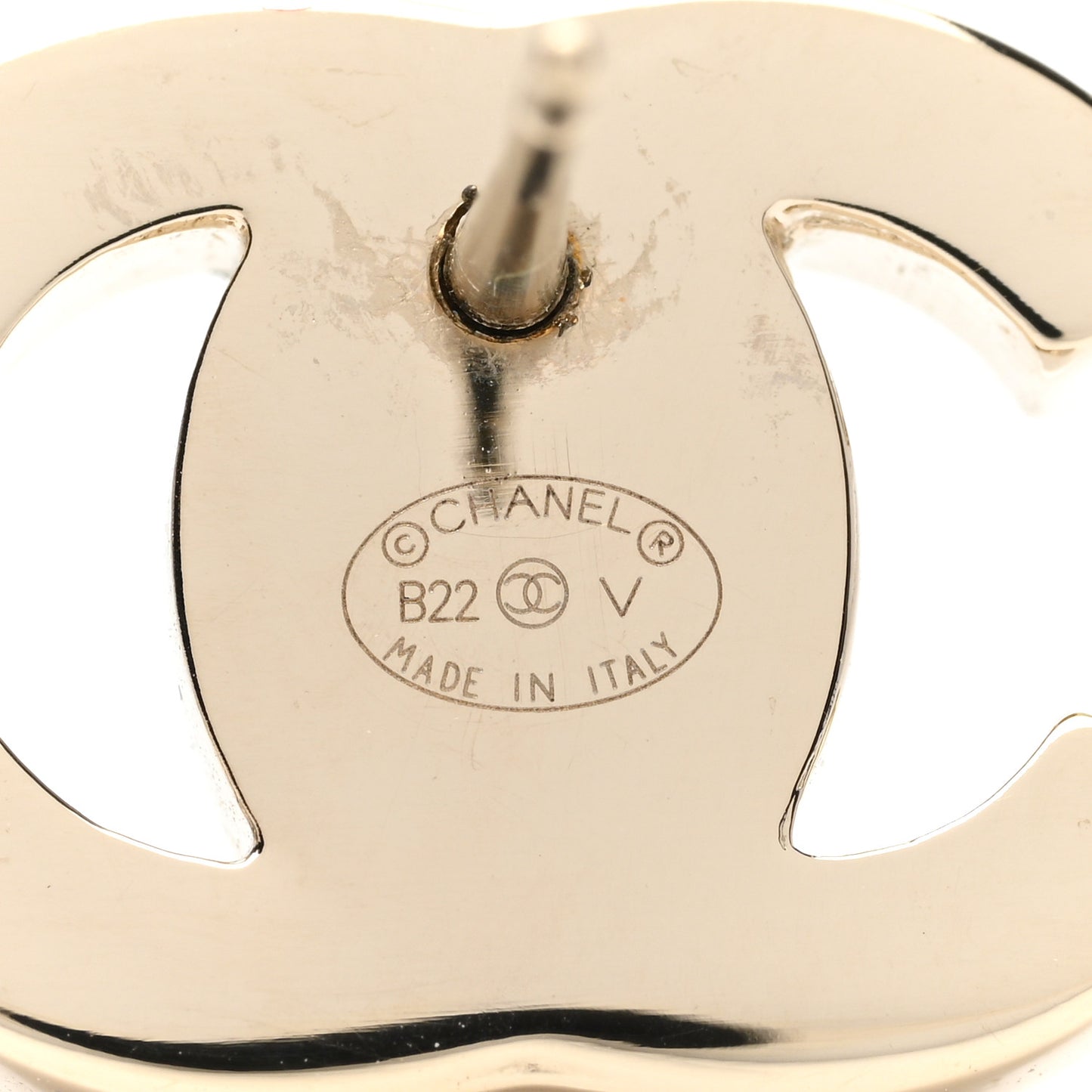 Metal CC Turnlock Earrings Gold