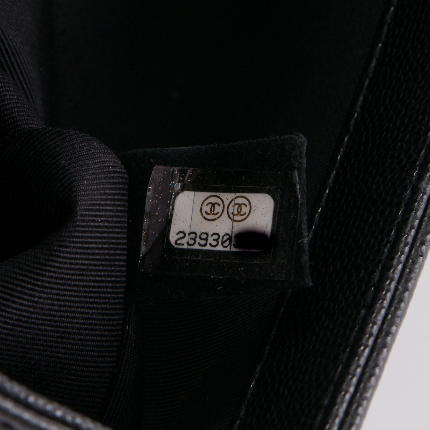 Caviar Quilted Medium Boy Flap Black