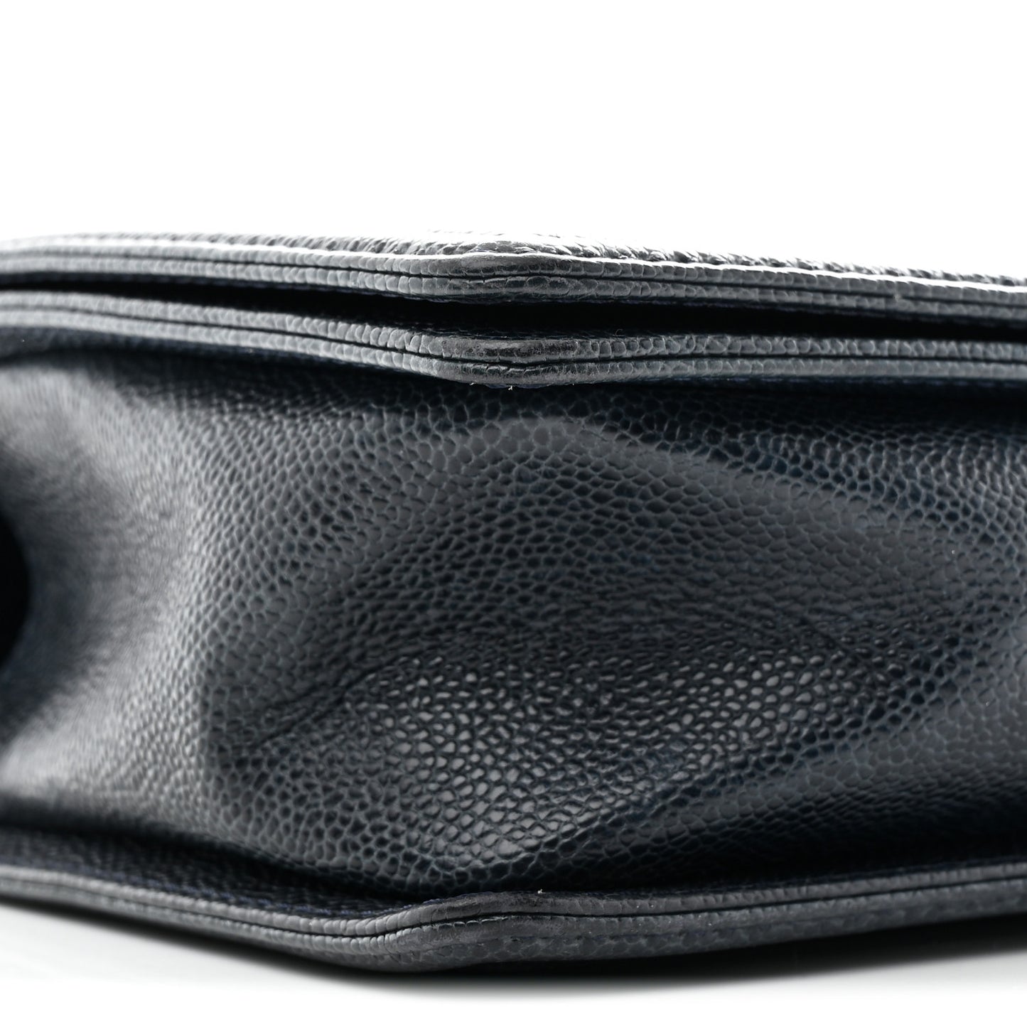 Caviar Quilted New Medium Boy Flap Navy
