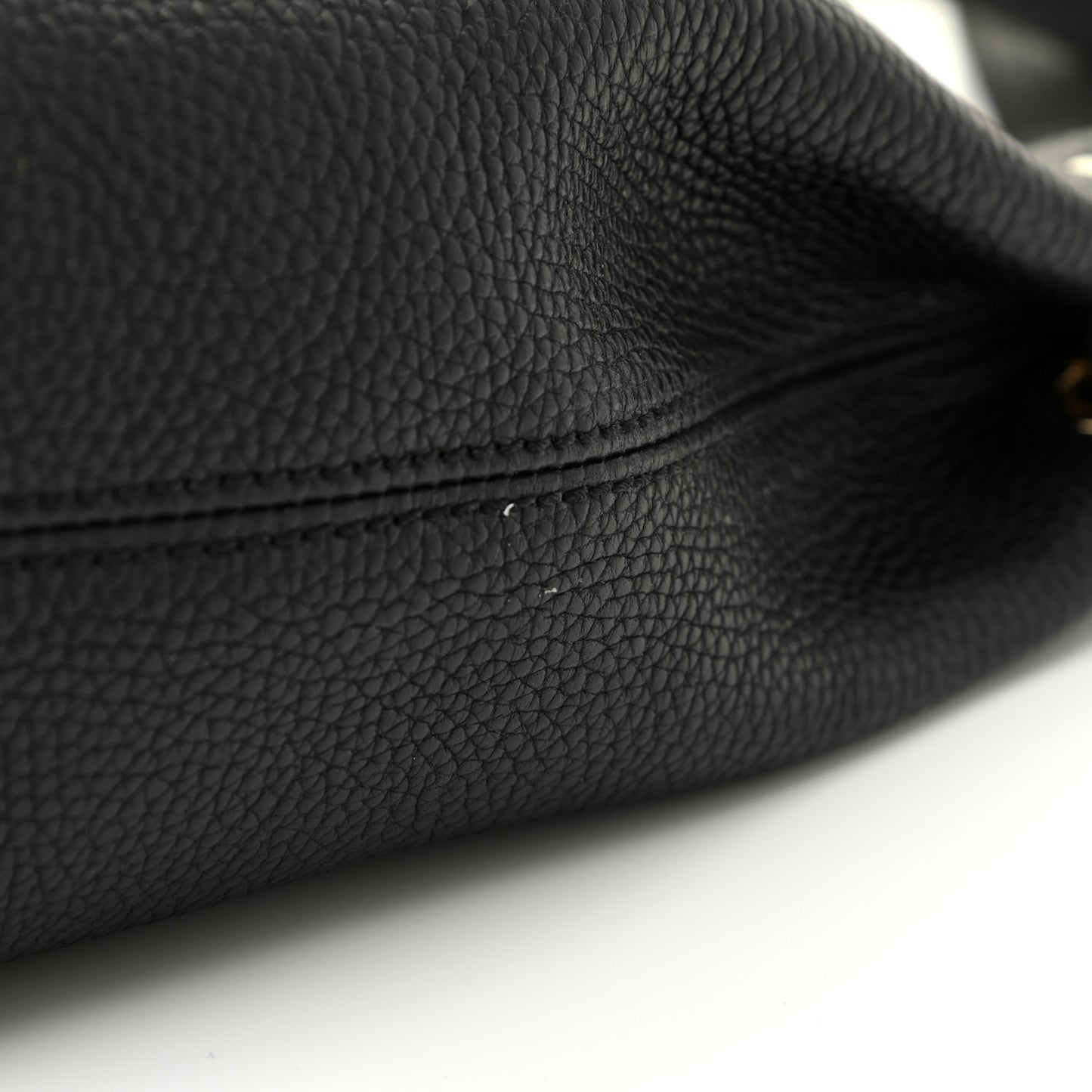 Pebbled Calfskin Large Soho Hobo Black