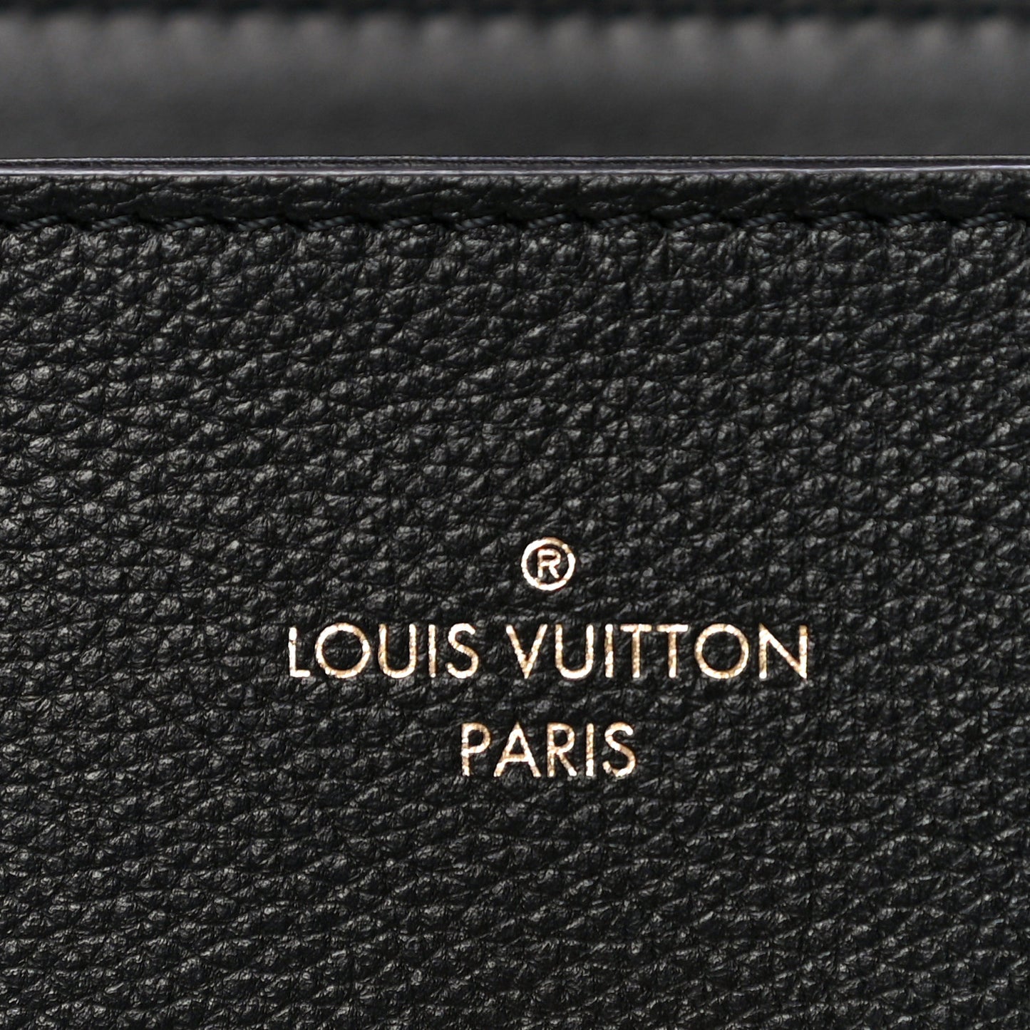 Grained Smooth Calfskin Rose Des Vents MM Black