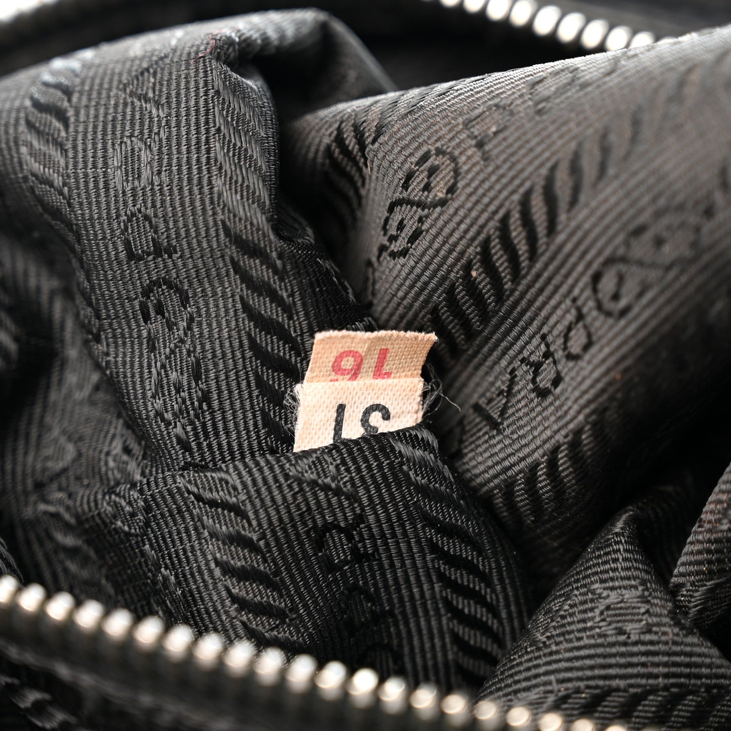 Nylon Tessuto Impuntu Quilted Shoulder Bag Black