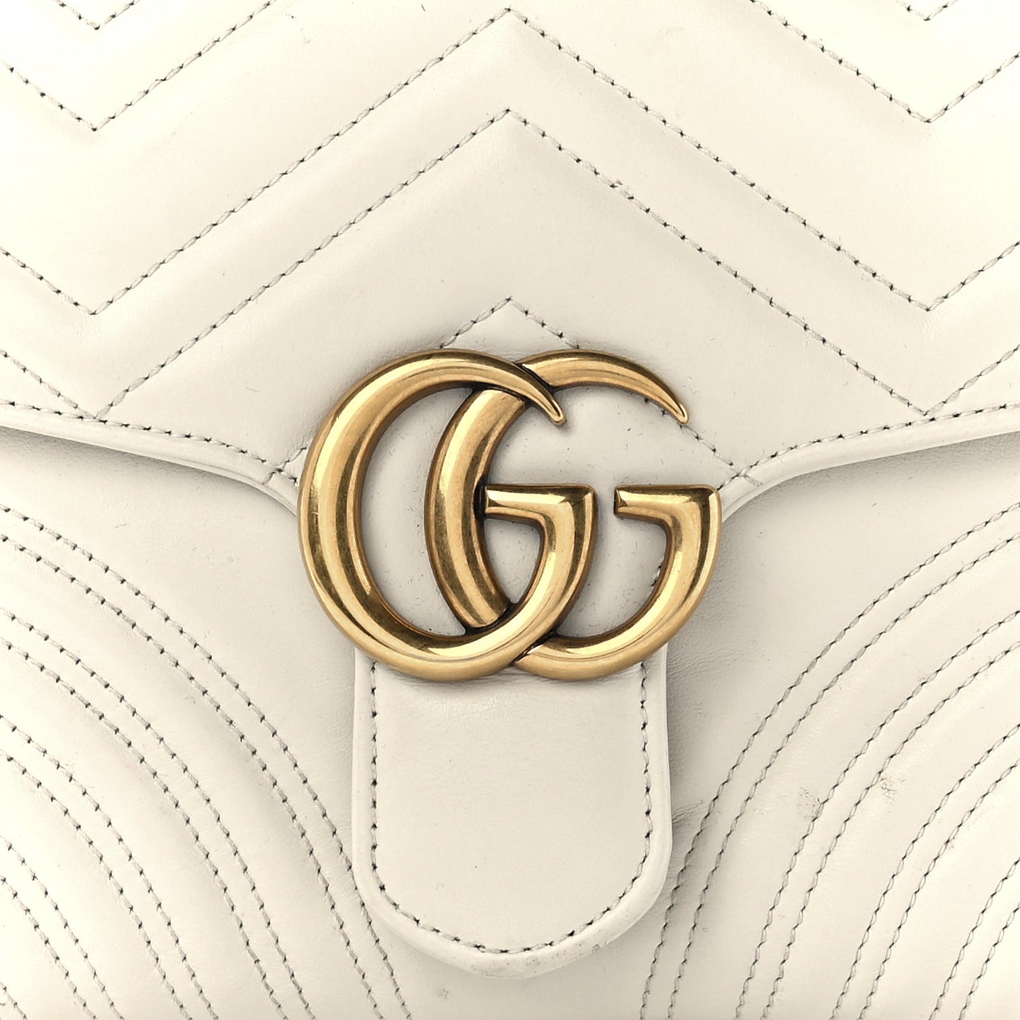 Calfskin Matelasse Small GG Marmont Top Handle Shoulder Bag White
