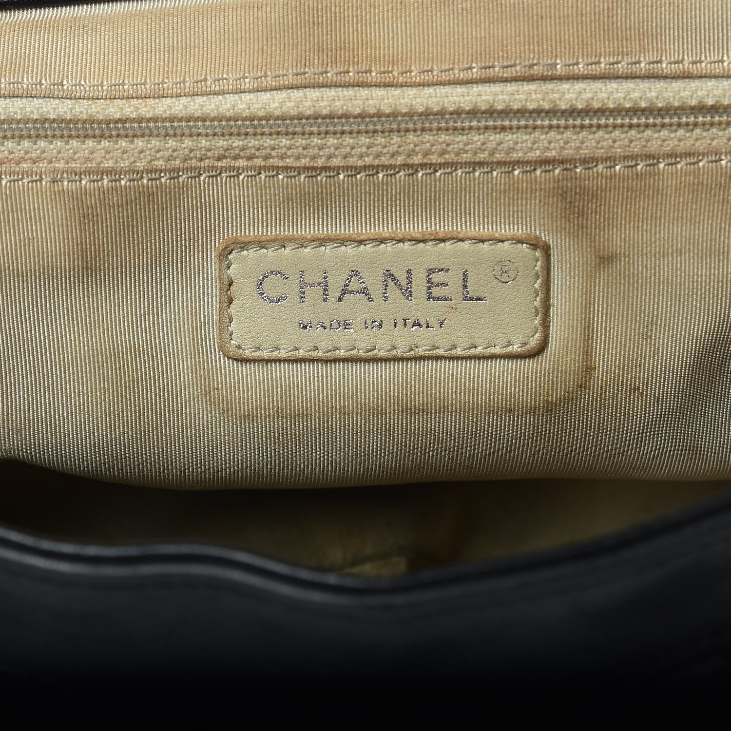 Chanel Washed Lambskin Quilted Medium Chain Around Messenger Black 6 of 11