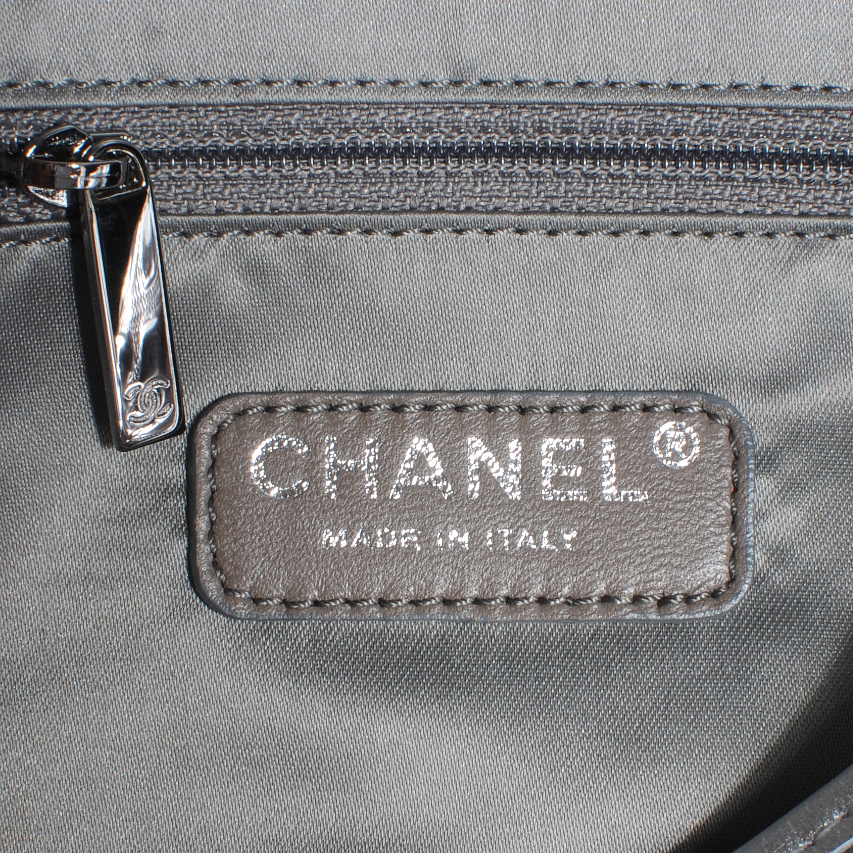 Chanel Vinyl Large Ice Cube Flap Silver 6 of 9