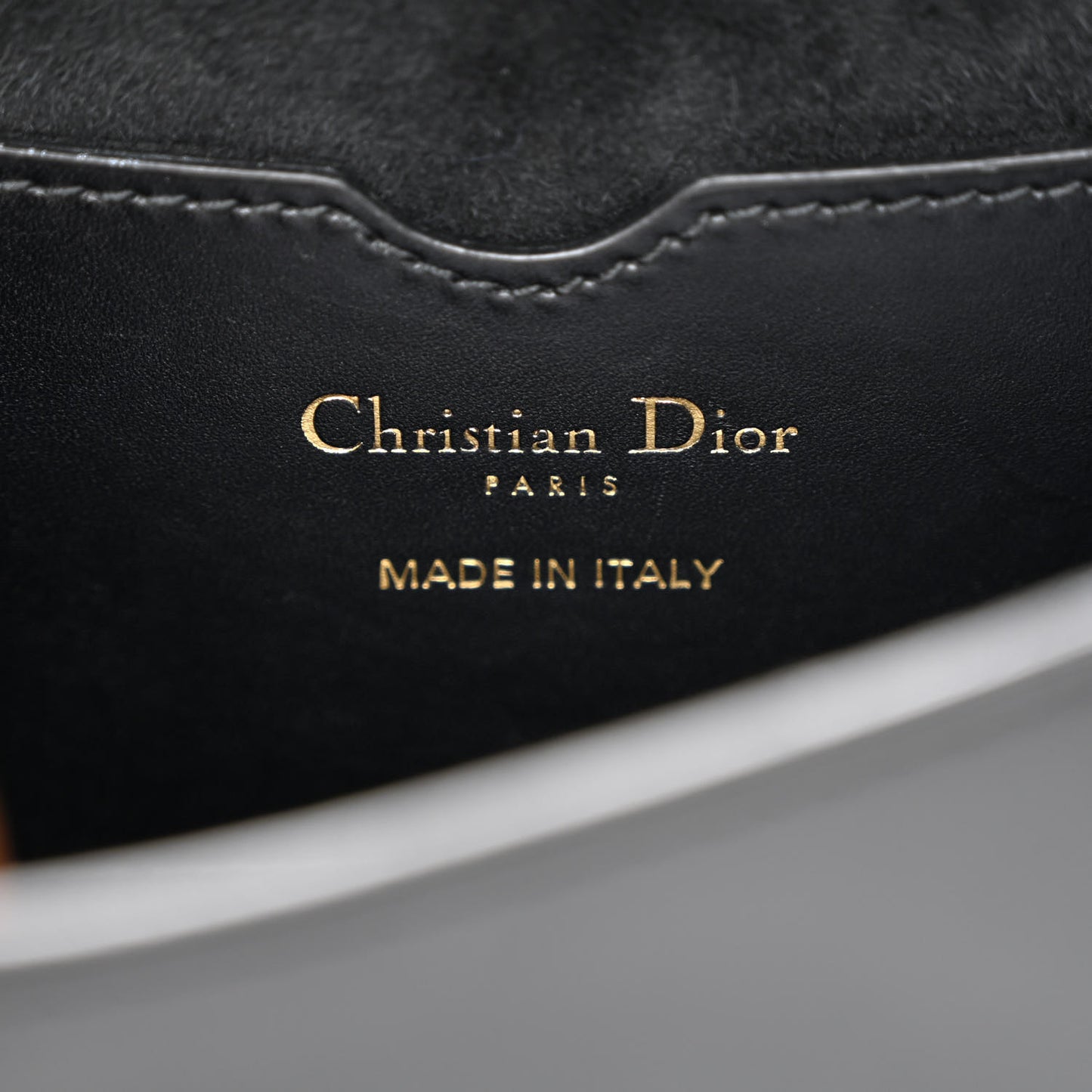 Box Calfskin Medium Bobby Flap Black