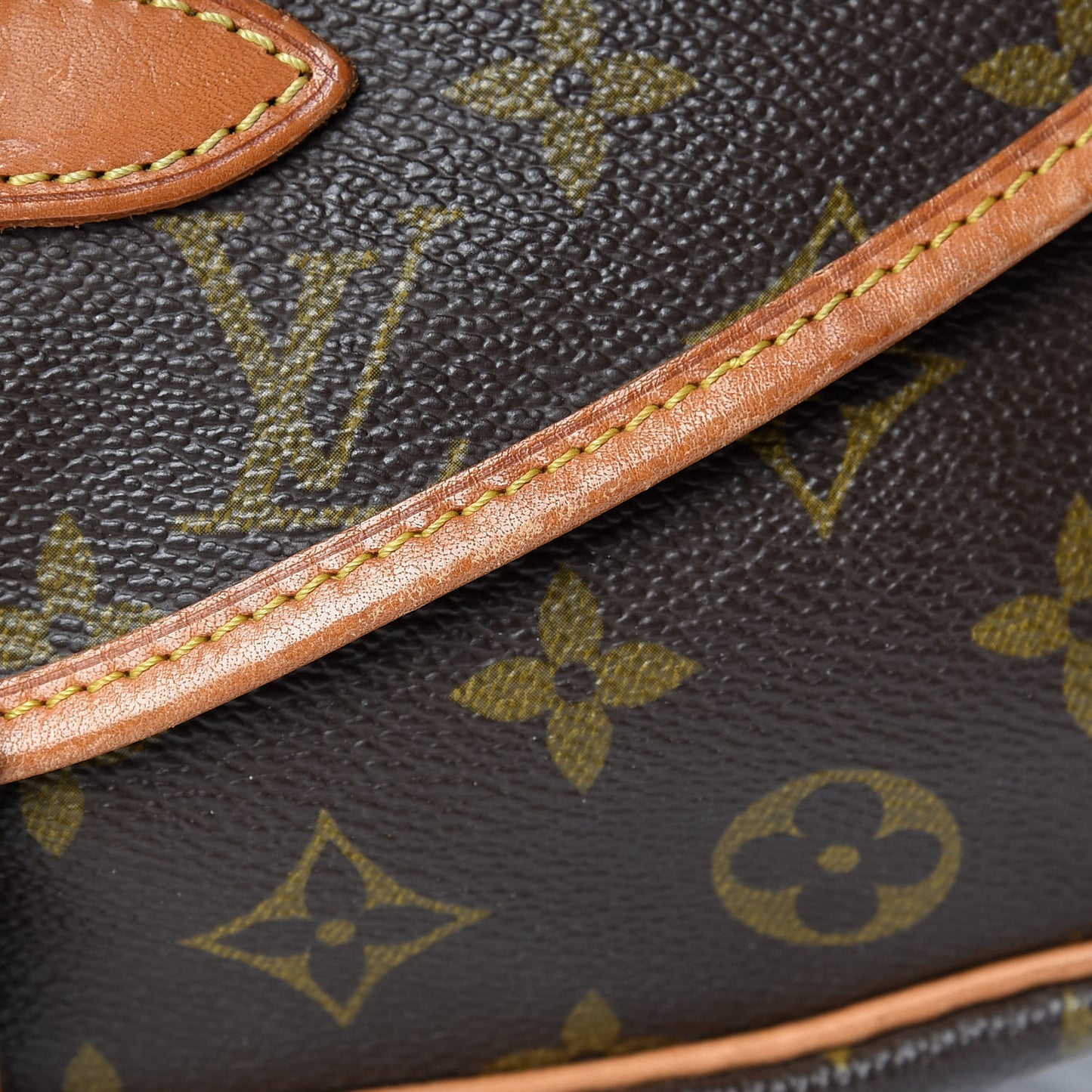 Monogram Saumur 30