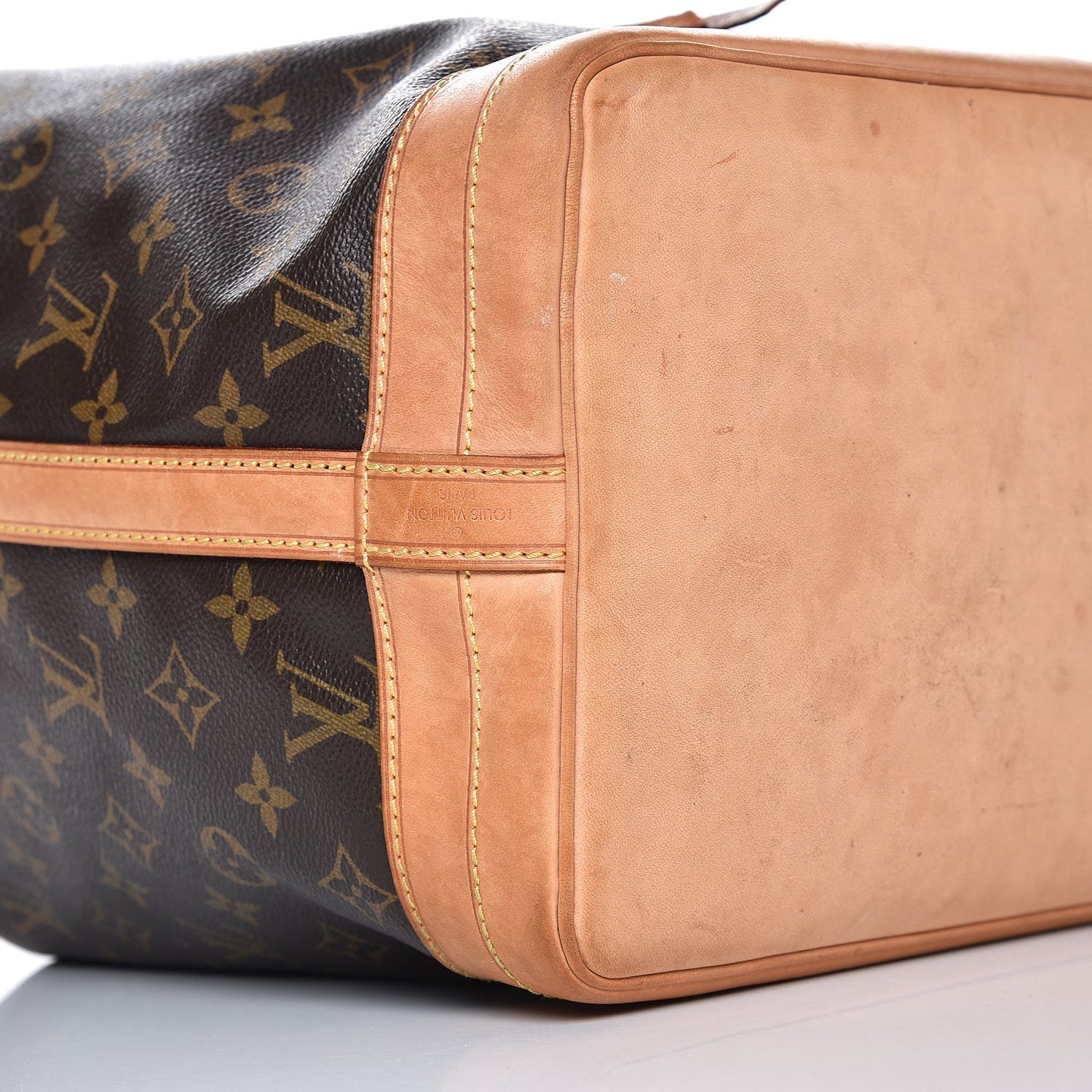 Monogram Noe