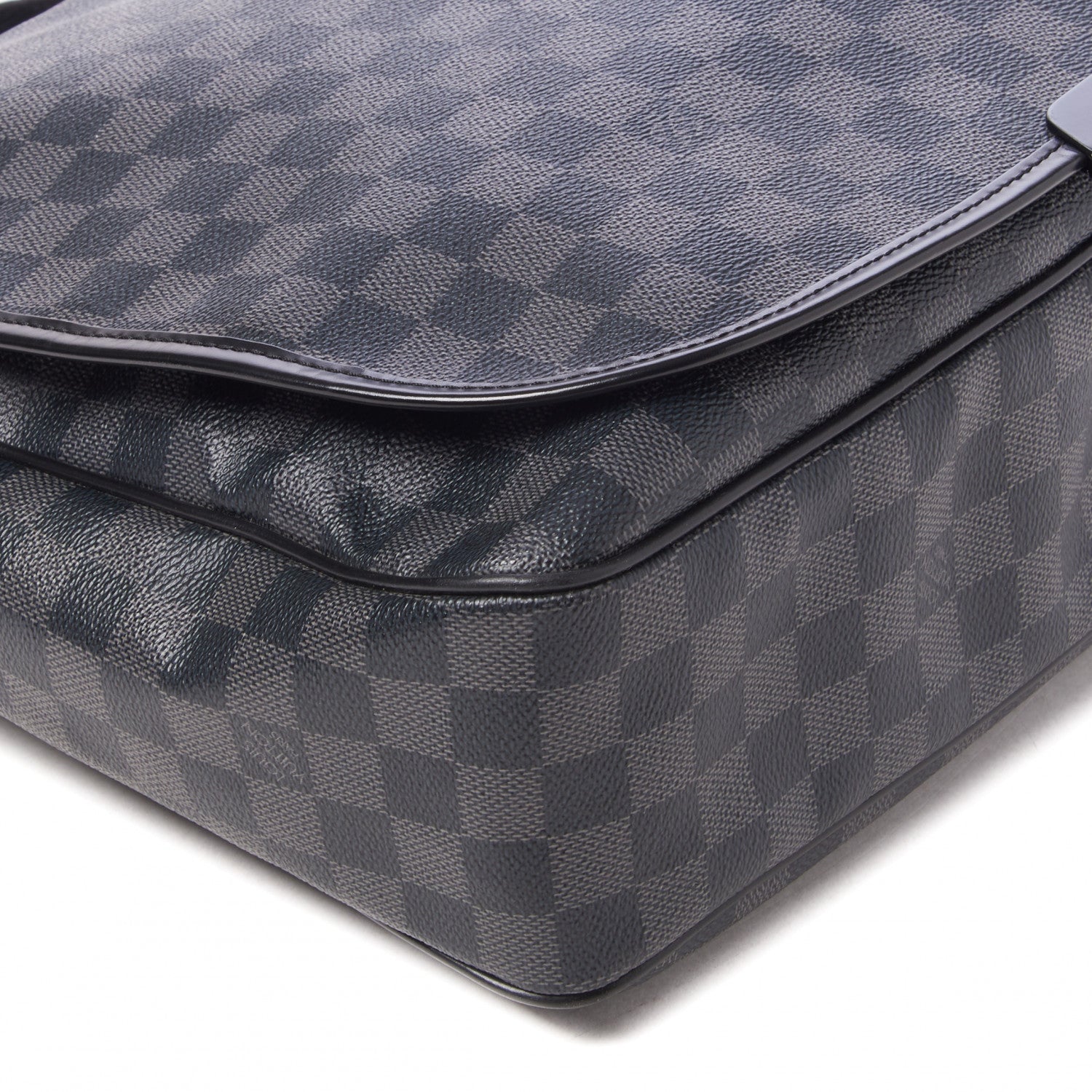 Louis Vuitton Damier Graphite Daniel GM 5 of 8