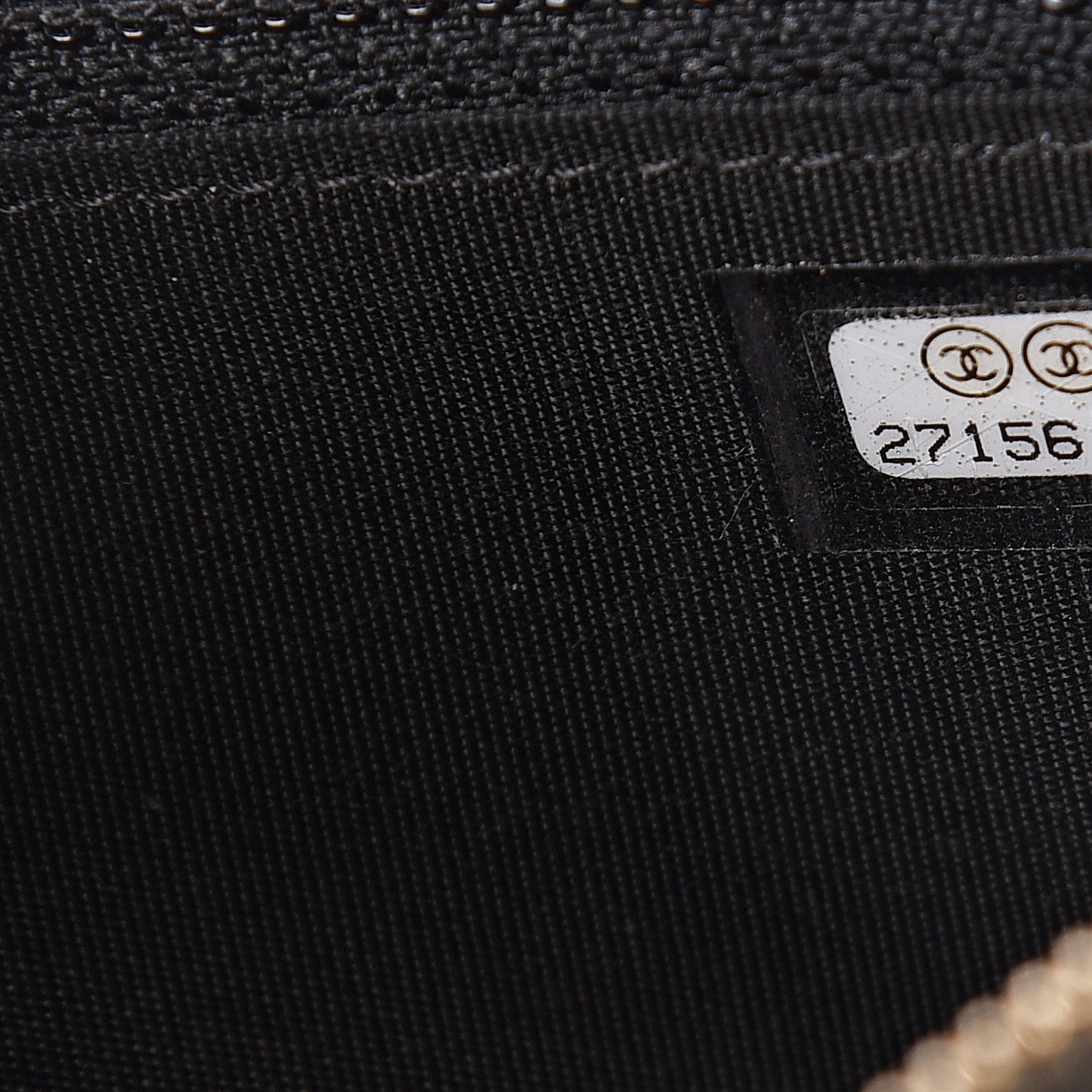 Caviar Quilted Medium Filigree Zip Around Wallet Black
