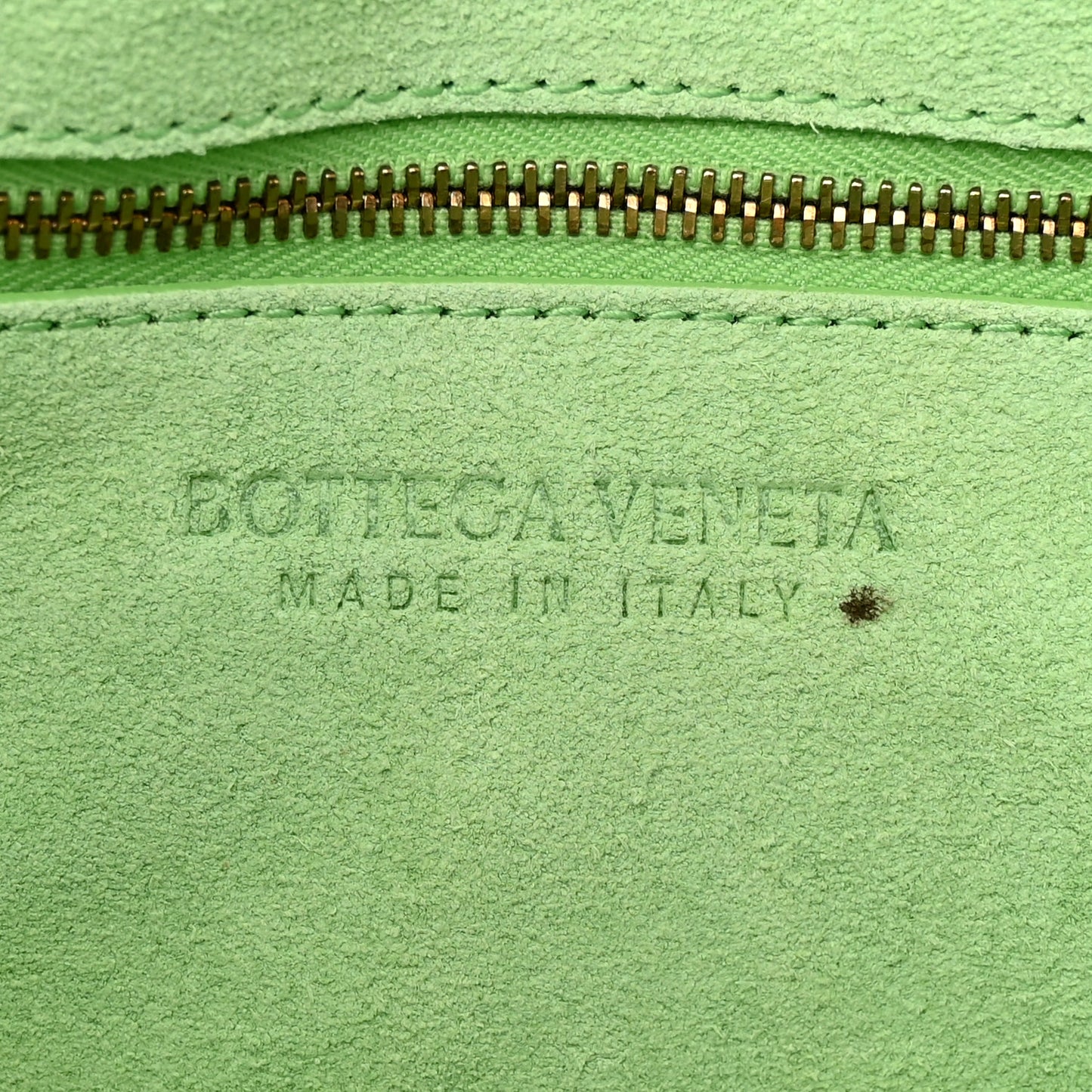 Grained Calfskin Maxi Intrecciato Cassette Crossbody Bag Caramel Pistachio