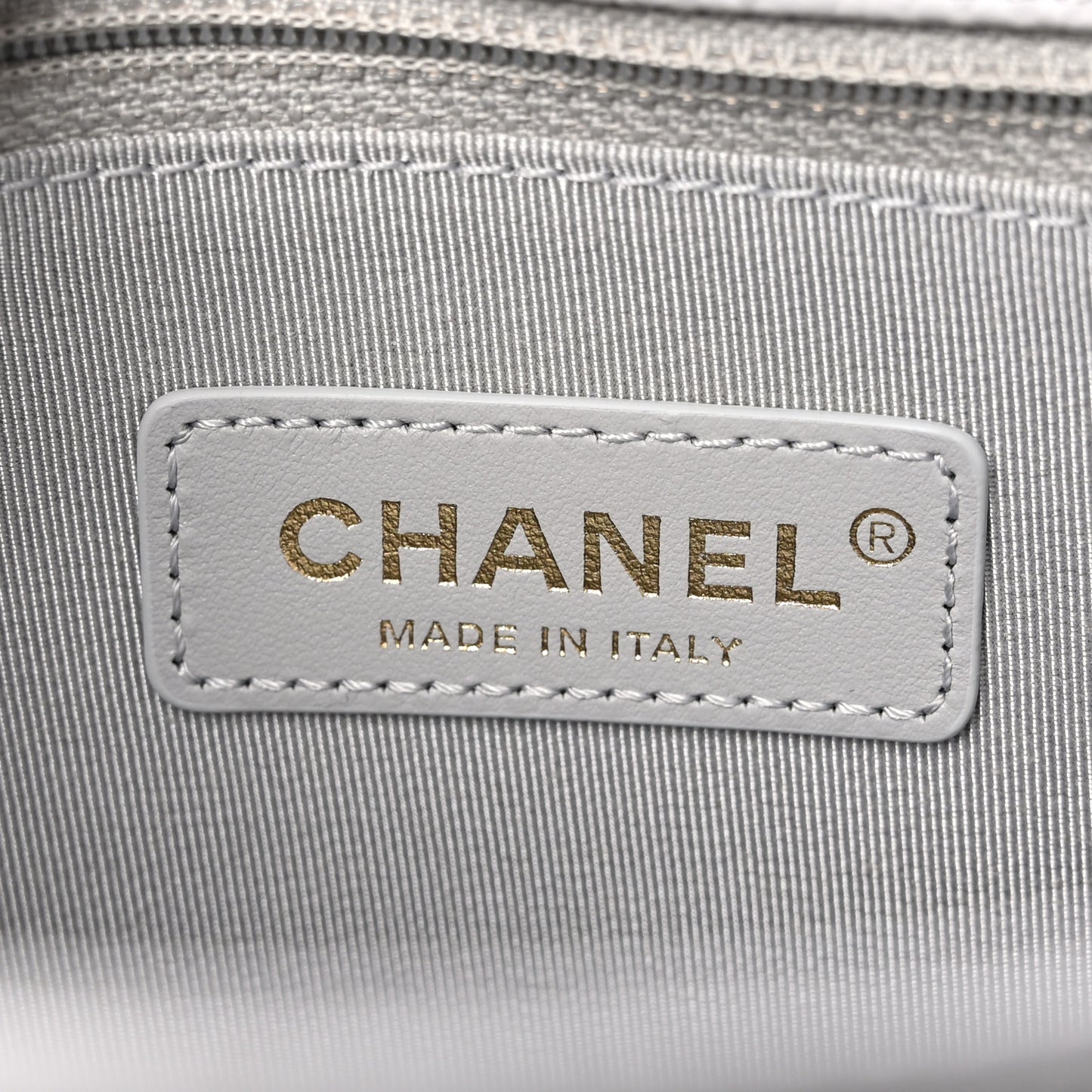 Caviar Quilted City Walk Flap Light Grey