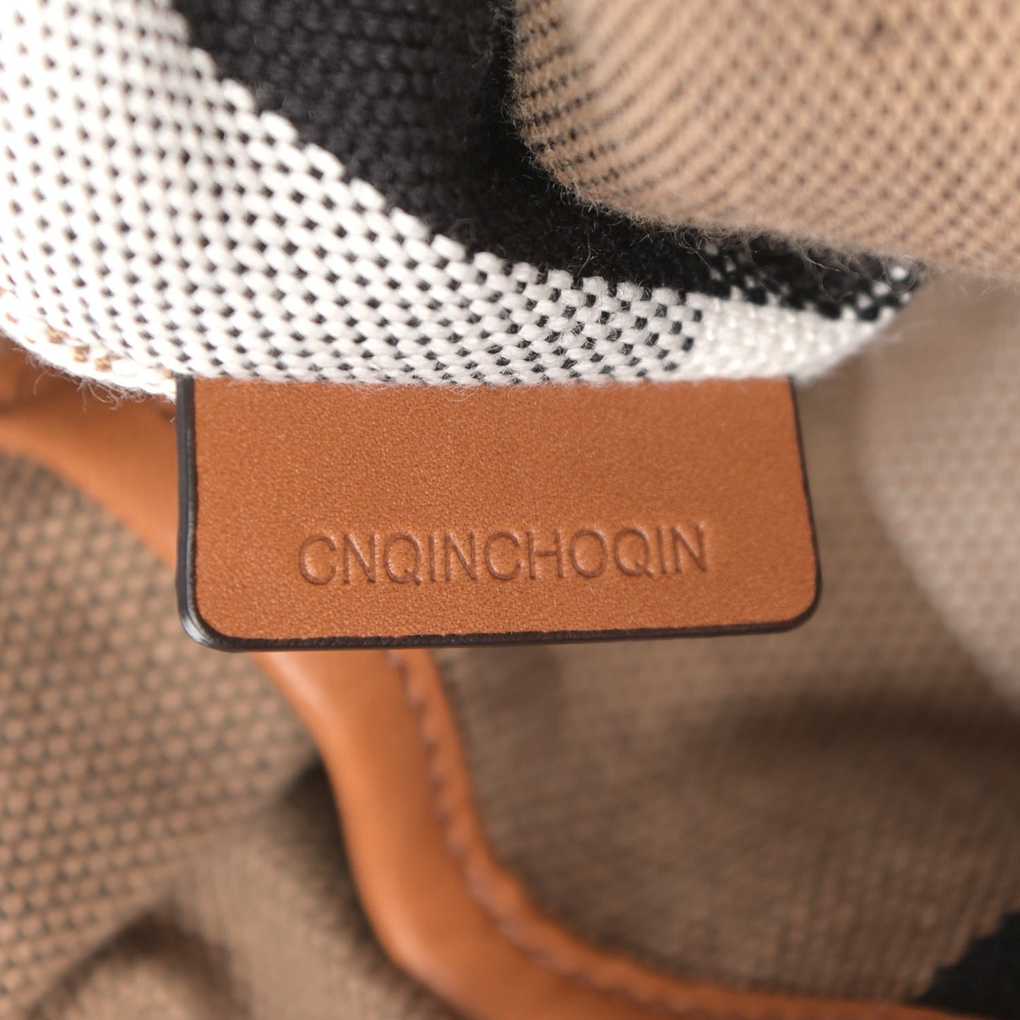 Brit Calfskin House Check Small Maidstone Saddle Brown