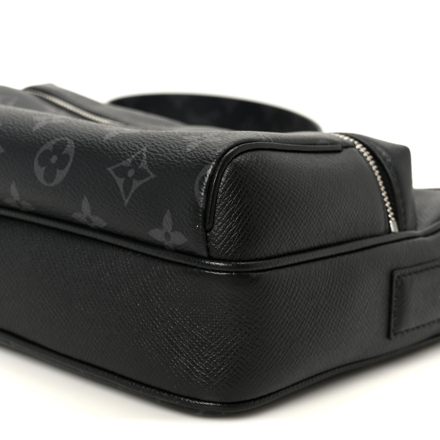 Taiga Monogram Eclipse Outdoor Messenger Black Black