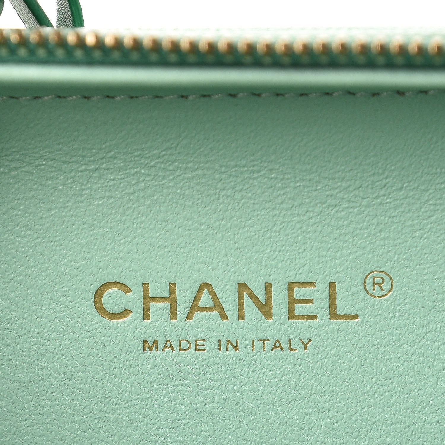 Chanel Caviar Quilted Small CC Filigree Vanity Case Green 7 of 9