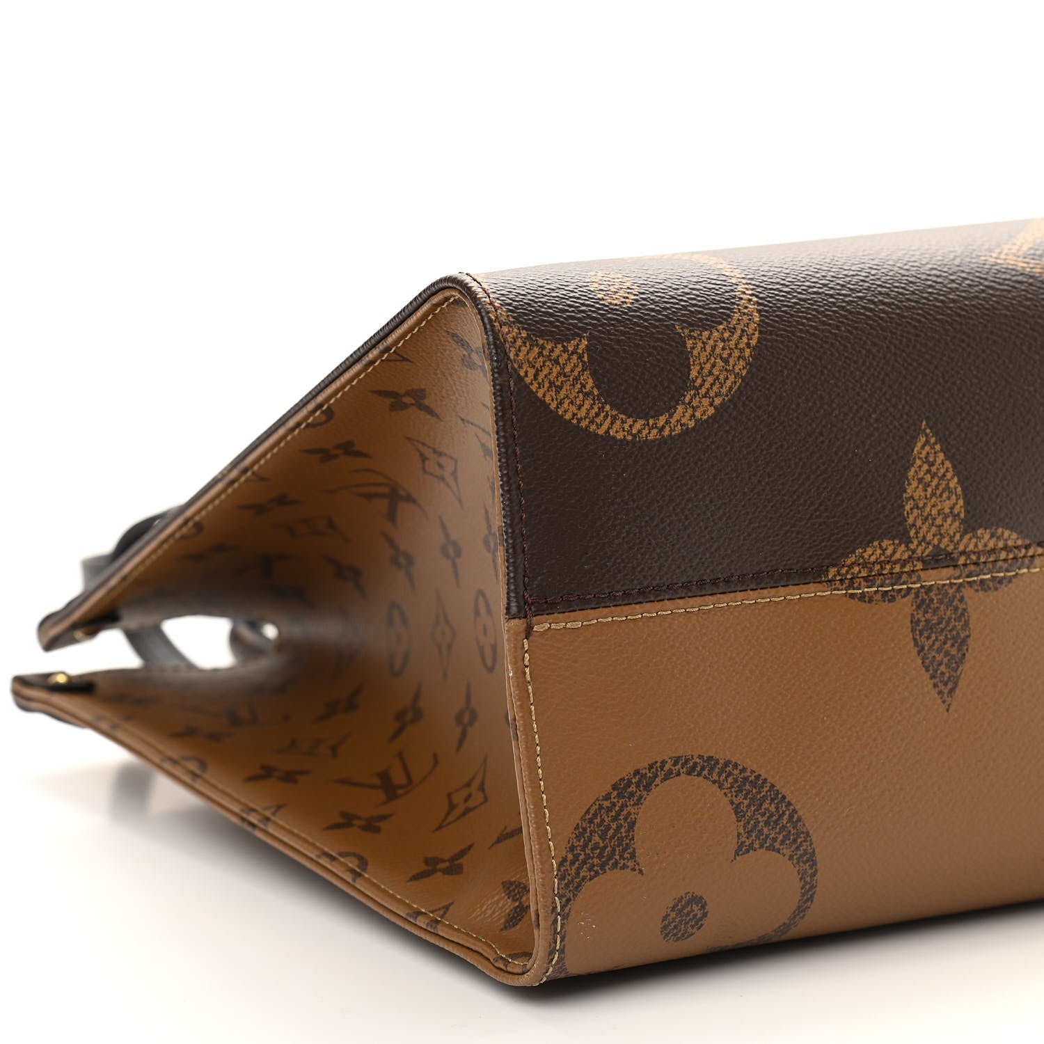 Louis Vuitton Reverse Monogram Giant Onthego MM 8 of 10