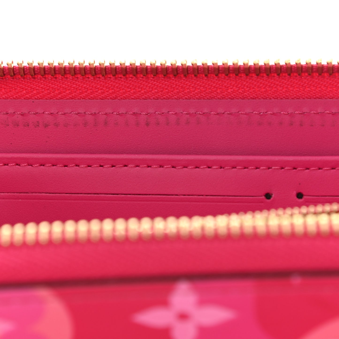 Vernis Valentine Zippy Wallet Fuchsia