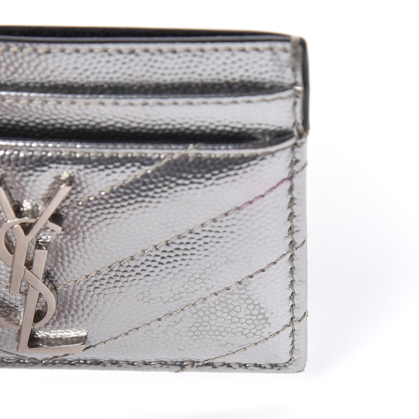 Metallic Grain De Poudre Matelasse Chevron Monogram Credit Card Case Argento