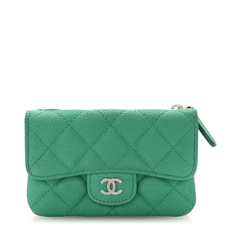 Iridescent Caviar Quilted Flap Zip Card Holder Green