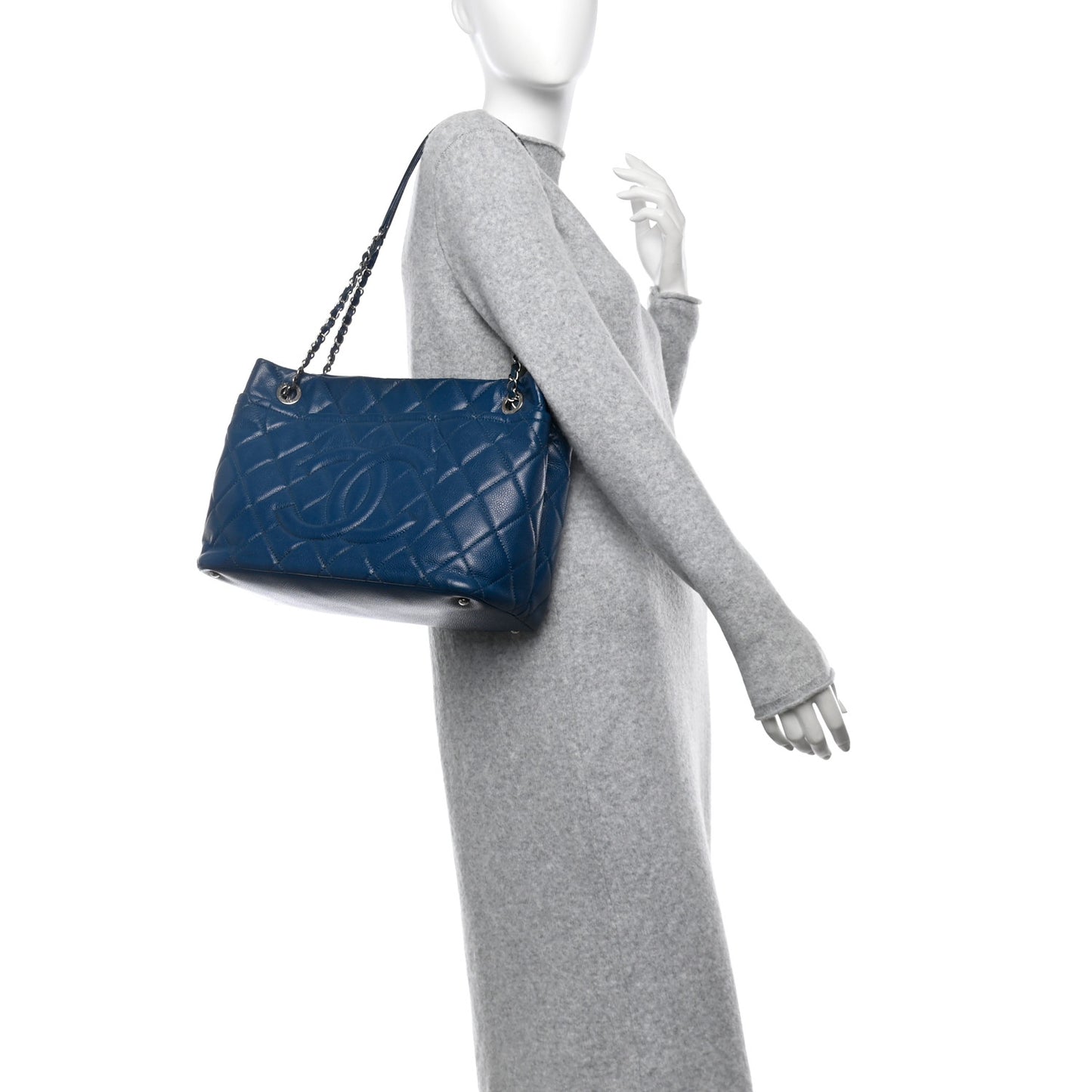 Caviar Quilted CC Timeless Soft Tote Blue