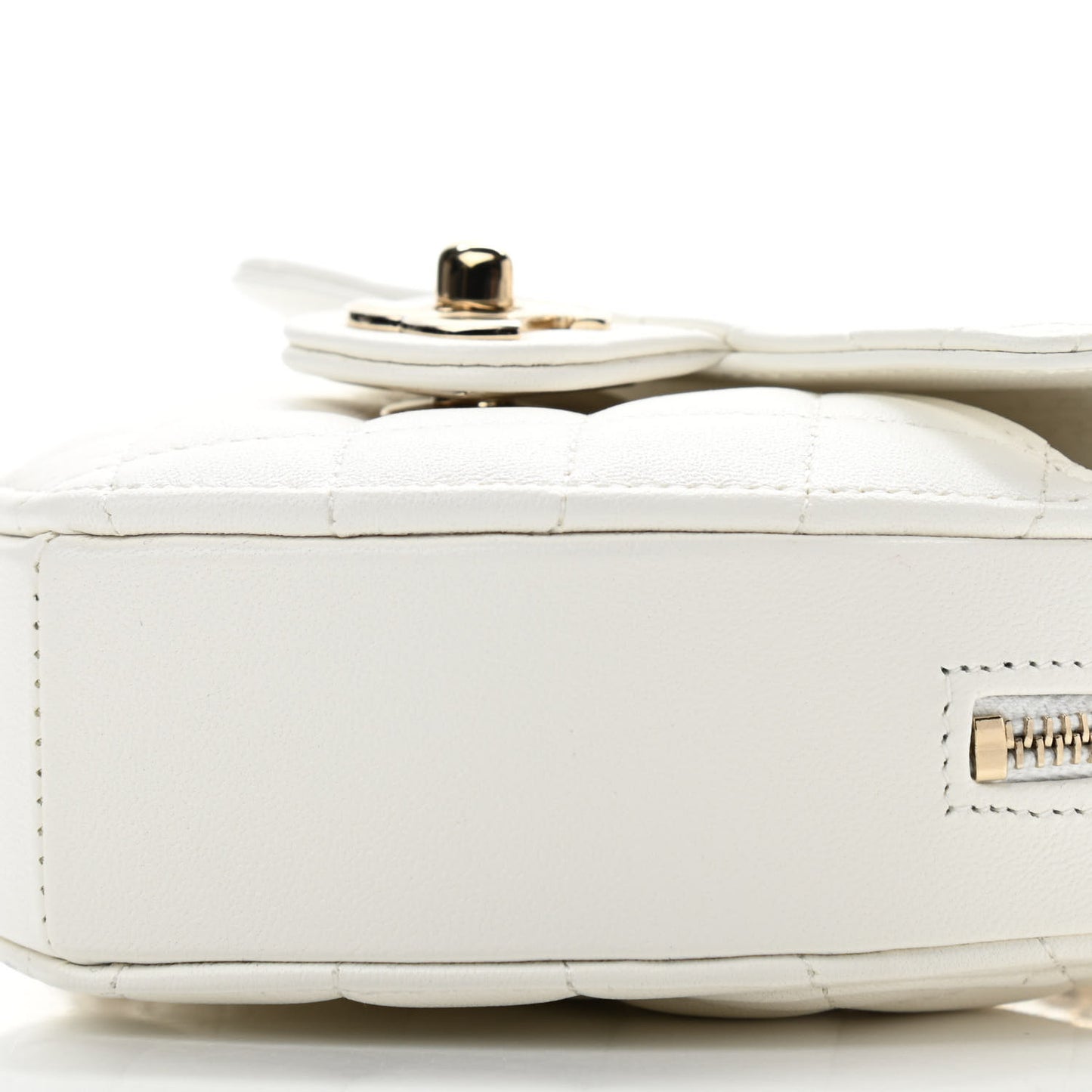 Lambskin Quilted CC In Love Heart Clutch With Chain White