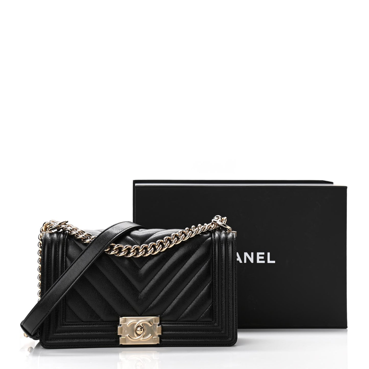 Caviar Chevron Quilted Medium Boy Flap Black