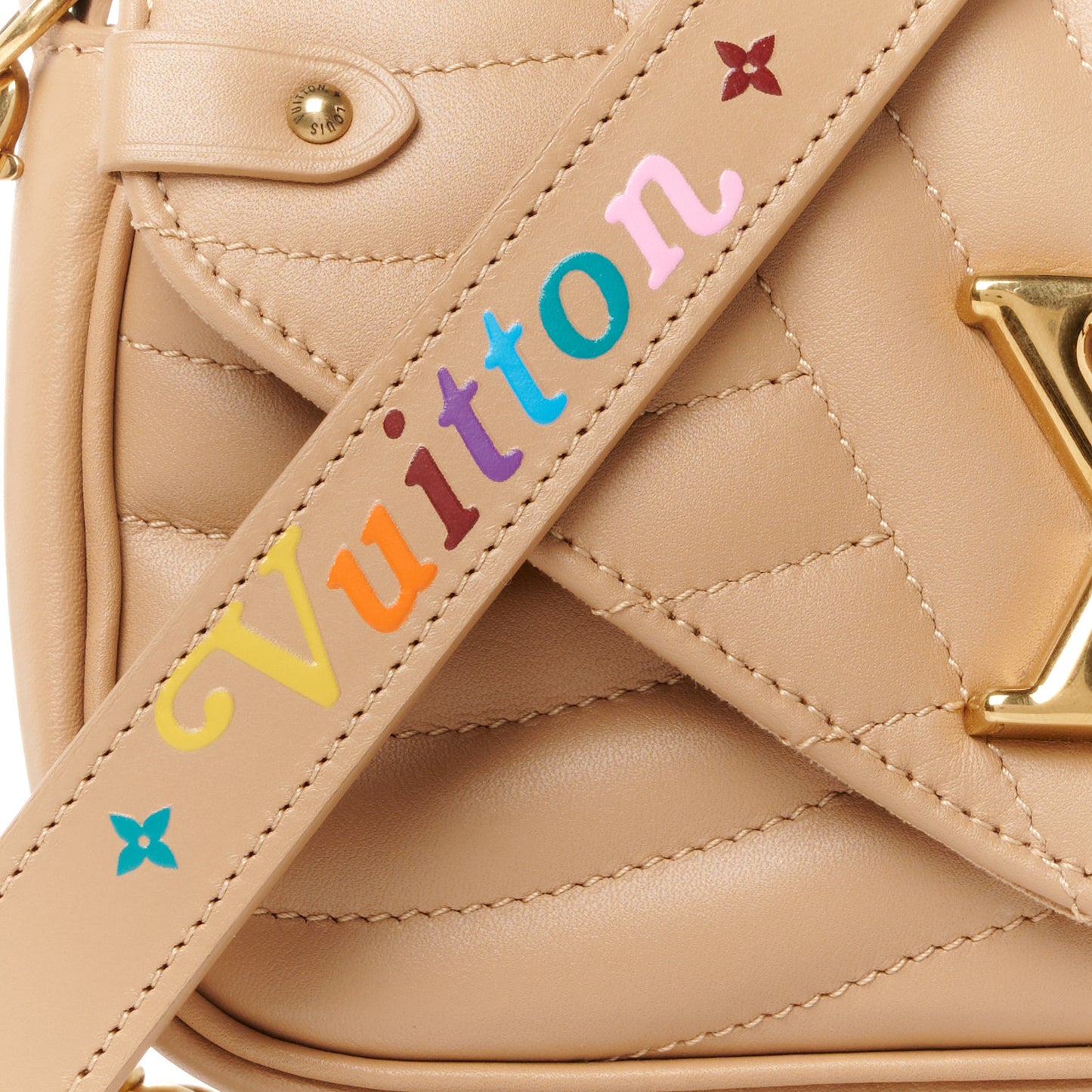 Calfskin New Wave Chain Pochette Arizona