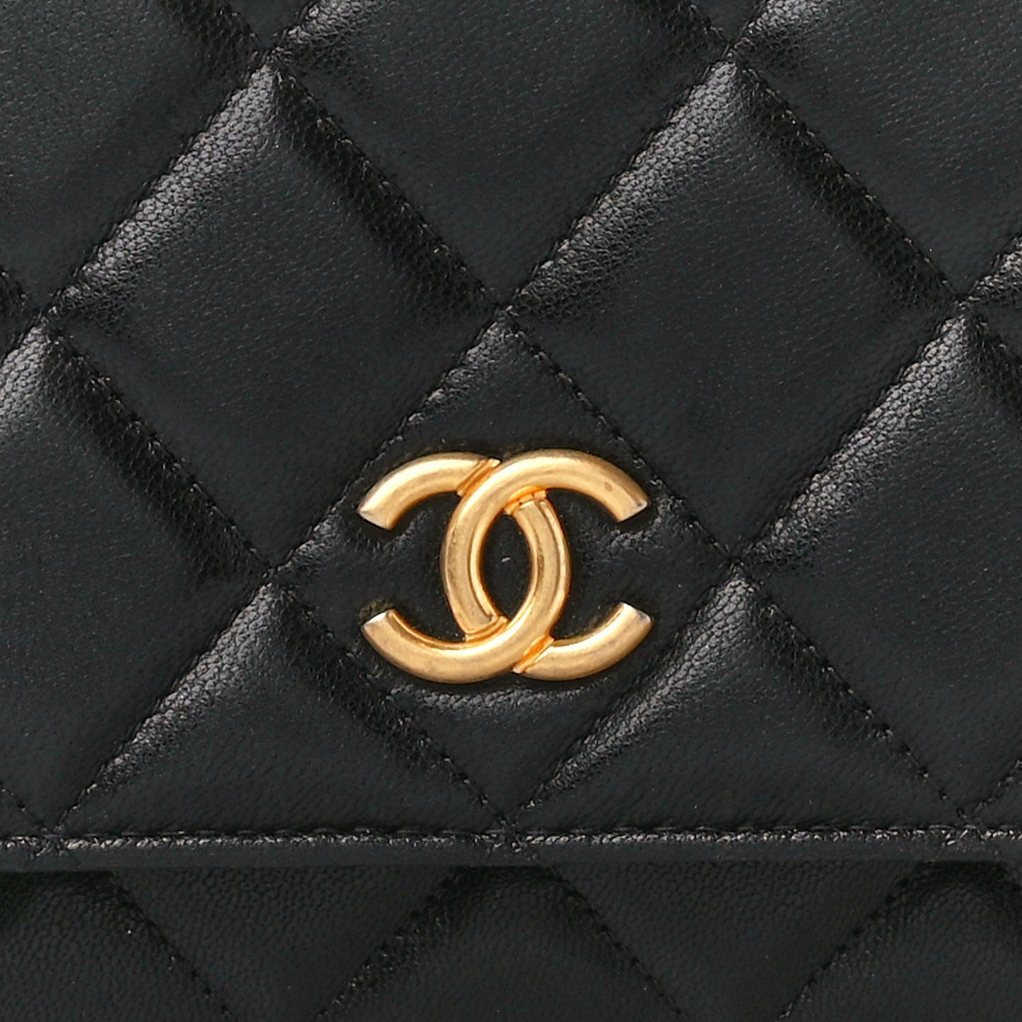 Goatskin Quilted Quilted Like A Wallet Wallet On Chain WOC Black