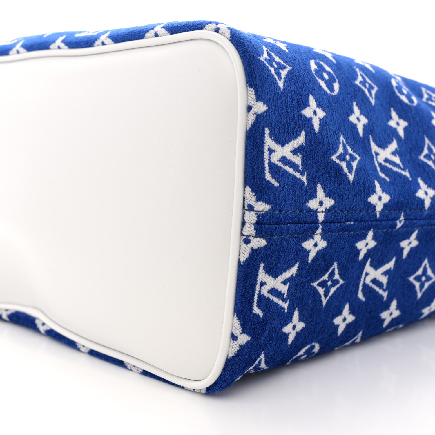 Louis Vuitton Jacquard Velvet Monogram LV Match Neverfull MM Bleu 11 of 14