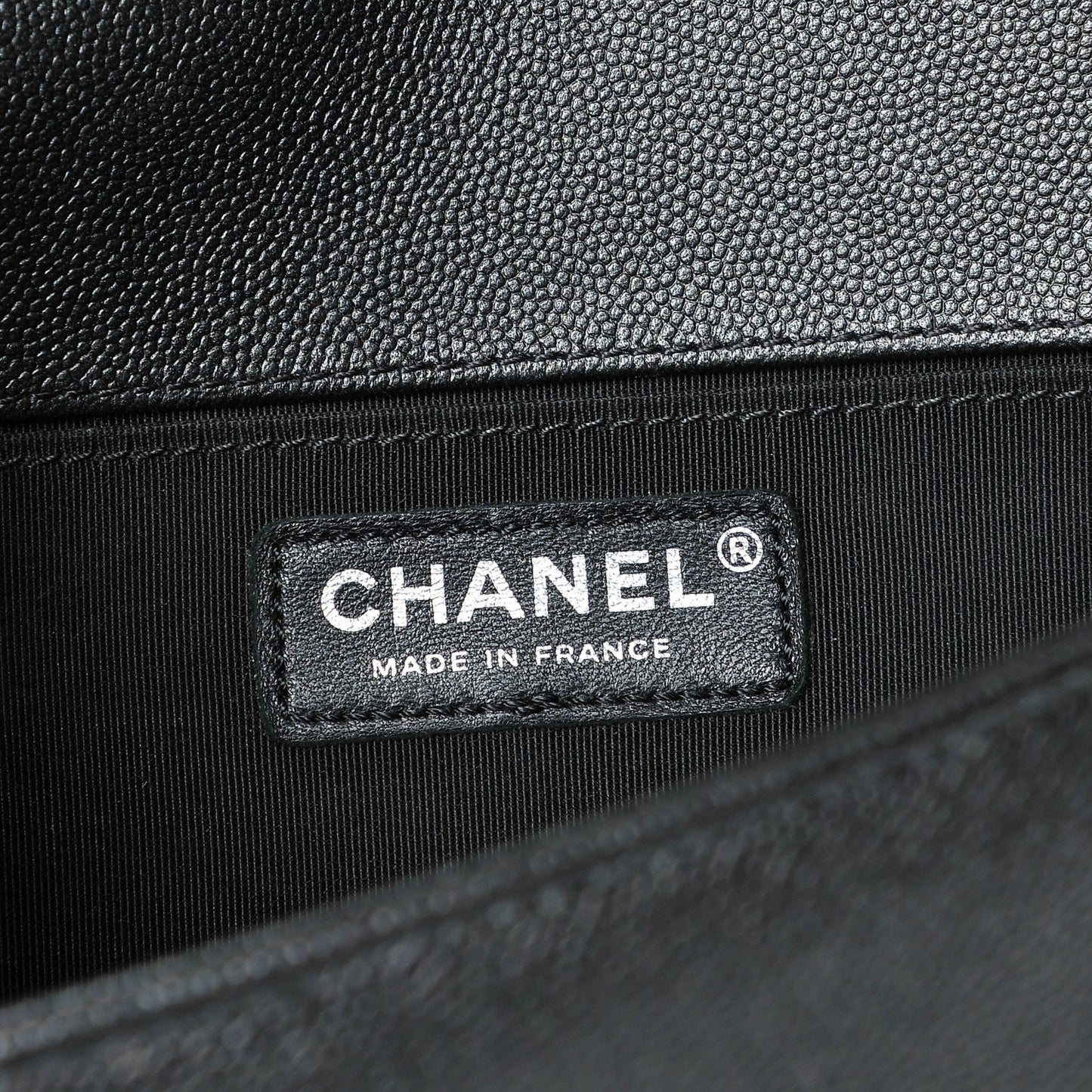 Caviar Quilted Medium Boy Flap So Black