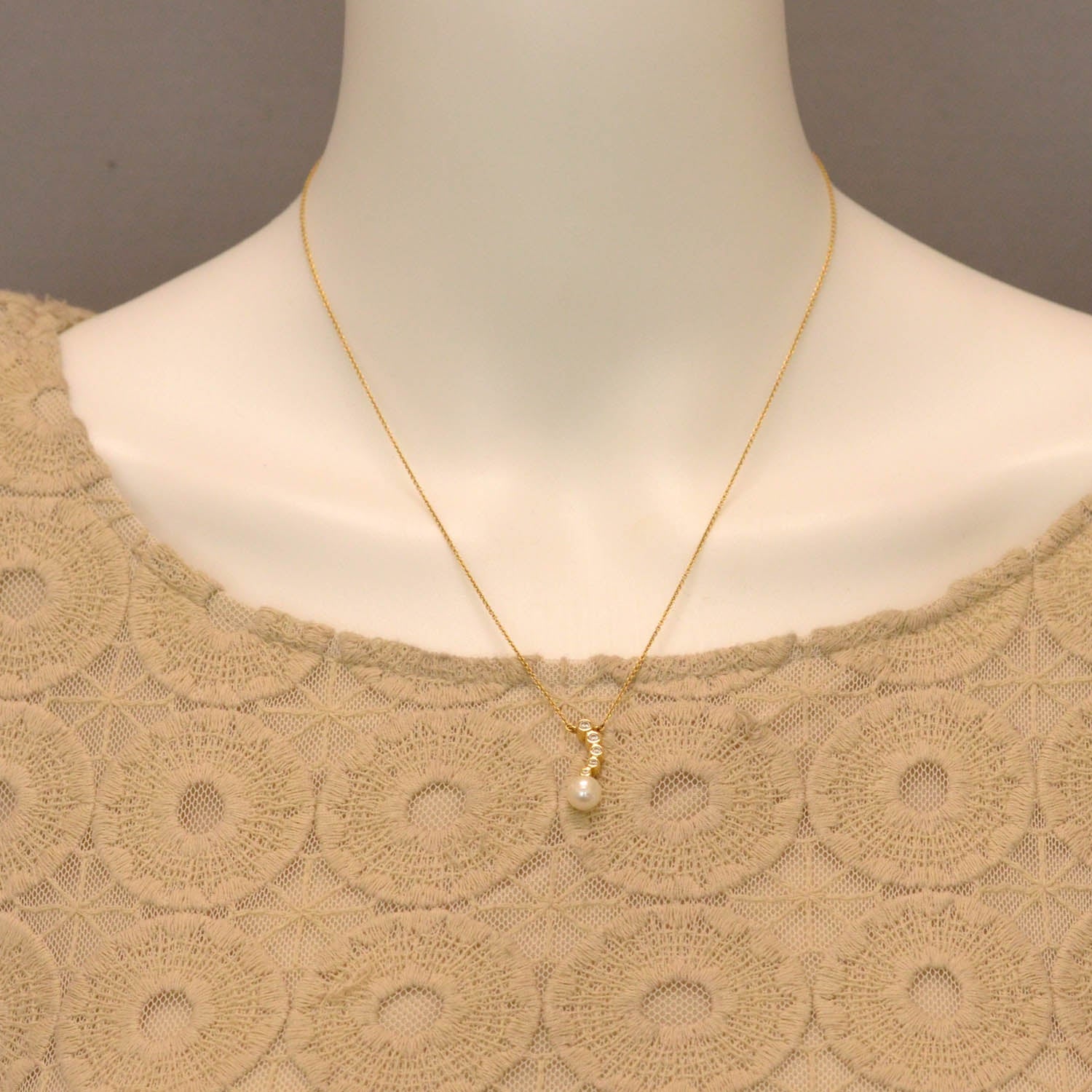 Mikimoto Blue Lagoon 14k Pearl Graduated Diamond Necklace 2 of 6