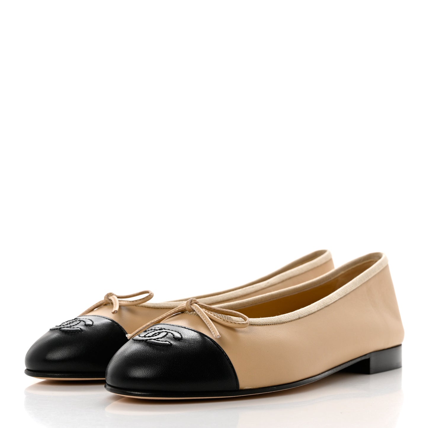 Lambskin Cap Toe CC Ballerina Flats 39 Beige Black