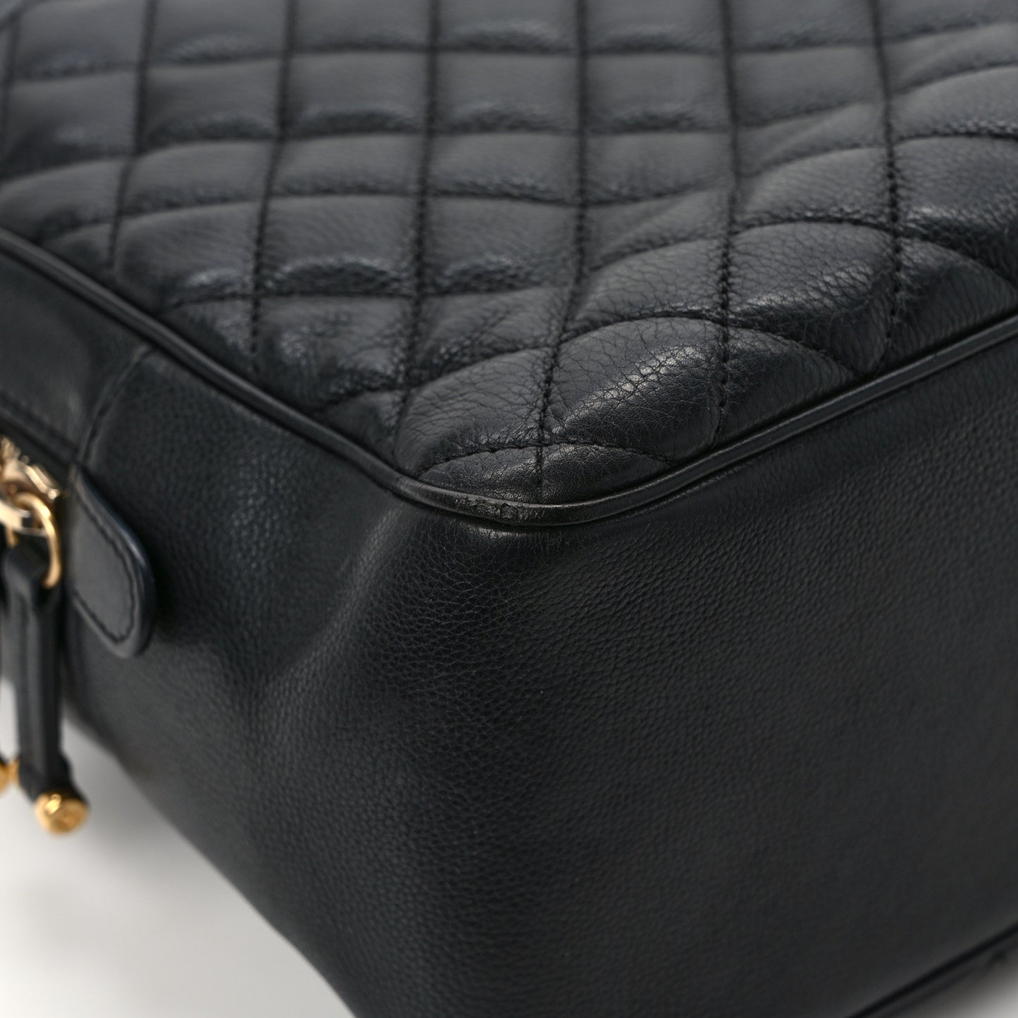 Calfskin Quilted CC Medium Vanity Case Black