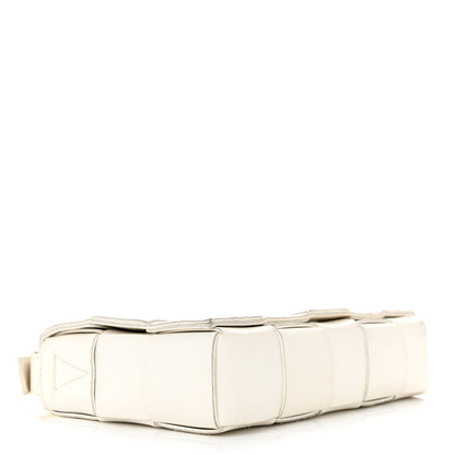 Bottega Veneta Grained Calfskin Maxi Intrecciato Cassette Crossbody Bag White 4 of 17