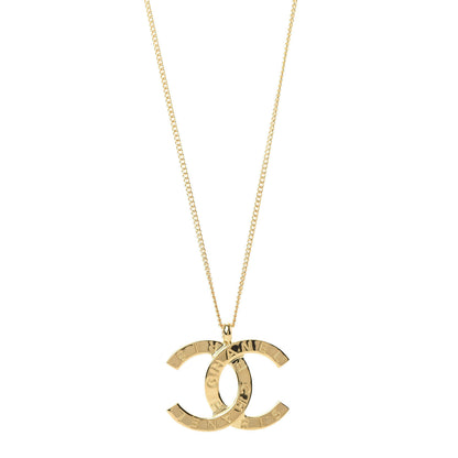 Chanel Metal CC Paris Button Necklace Gold 1 of 4