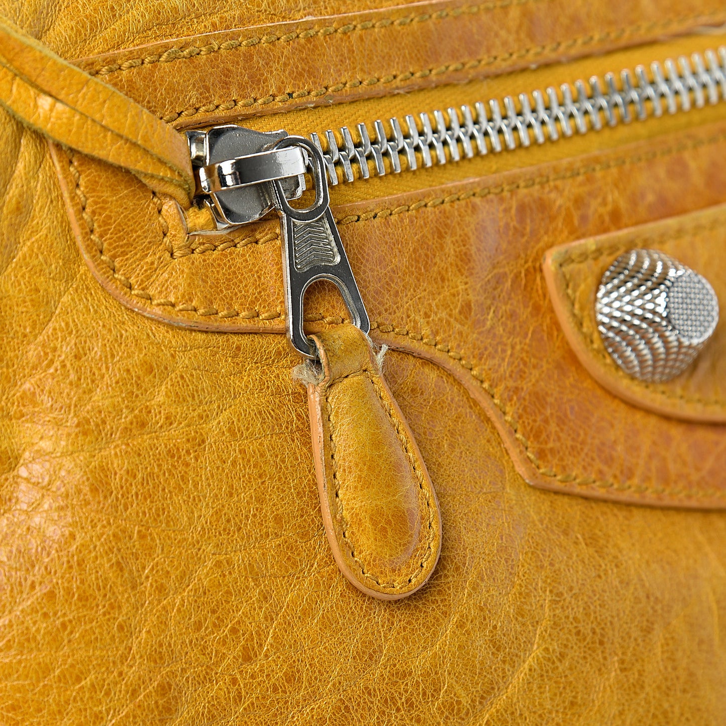 Agneau Giant 12 Silver Hardware Day Hobo Moutarde