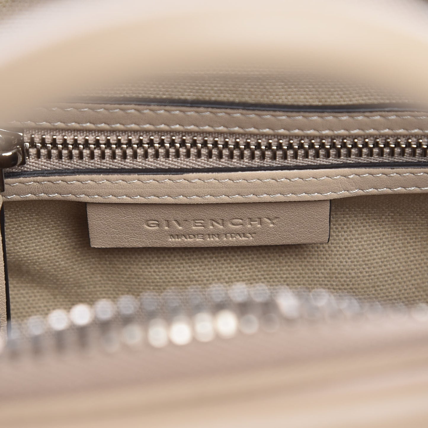 Calfskin Small Studded Antigona Beige Buff