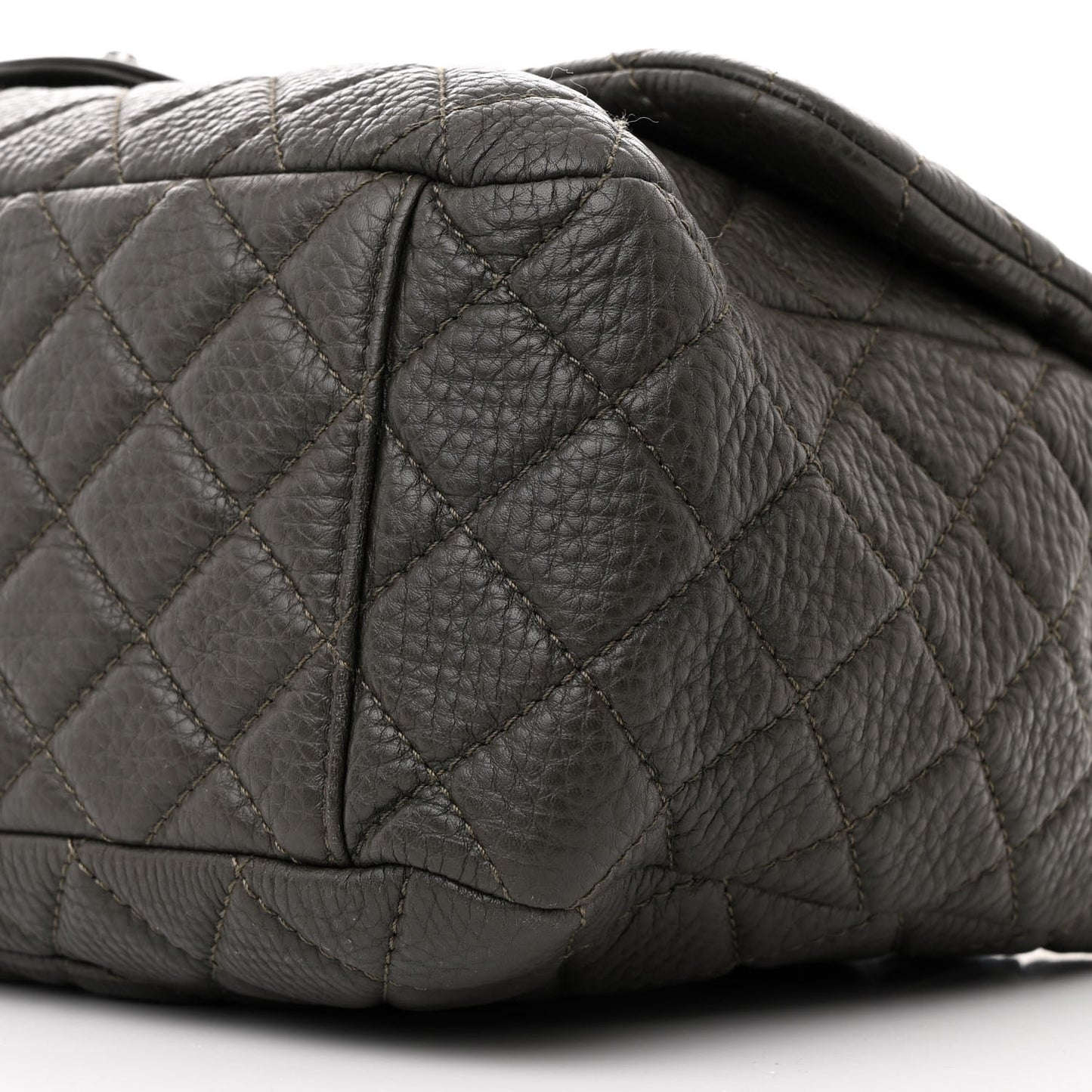 Quilted XXL Travel Flap Bag Khaki