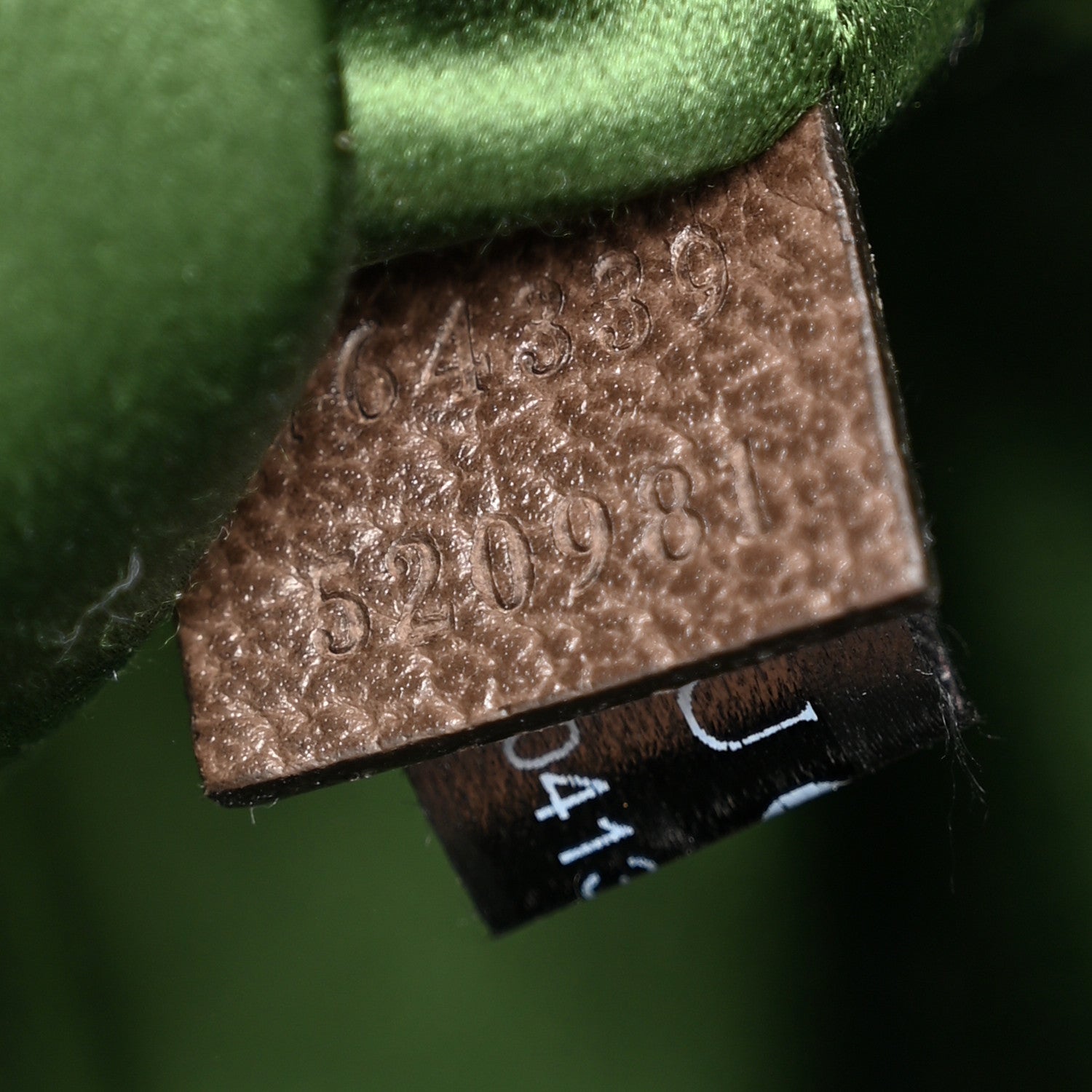 Gucci Monogram Textured Dollar Calfskin Heavy Grosgrain Web Small Maxi Horsebit Chain Shoulder Bag Beige Ebony New Acero 7 of 10