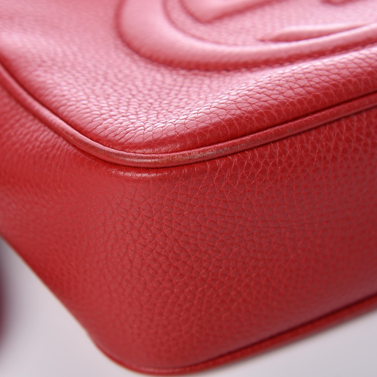 Gucci Pebbled Calfskin Small Soho Disco Bag Tabasco Red 9 of 13