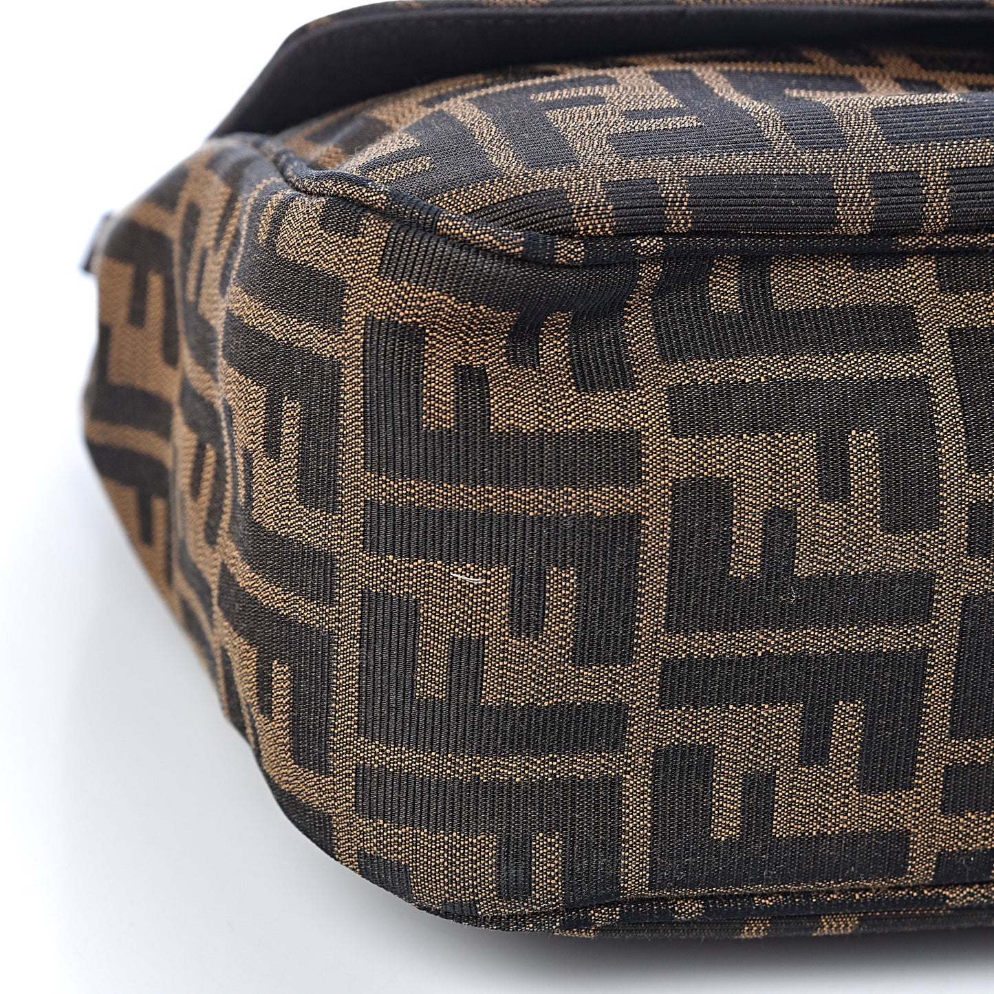 Zucca Vitello Artic Messenger Bag Tobacco Castagna