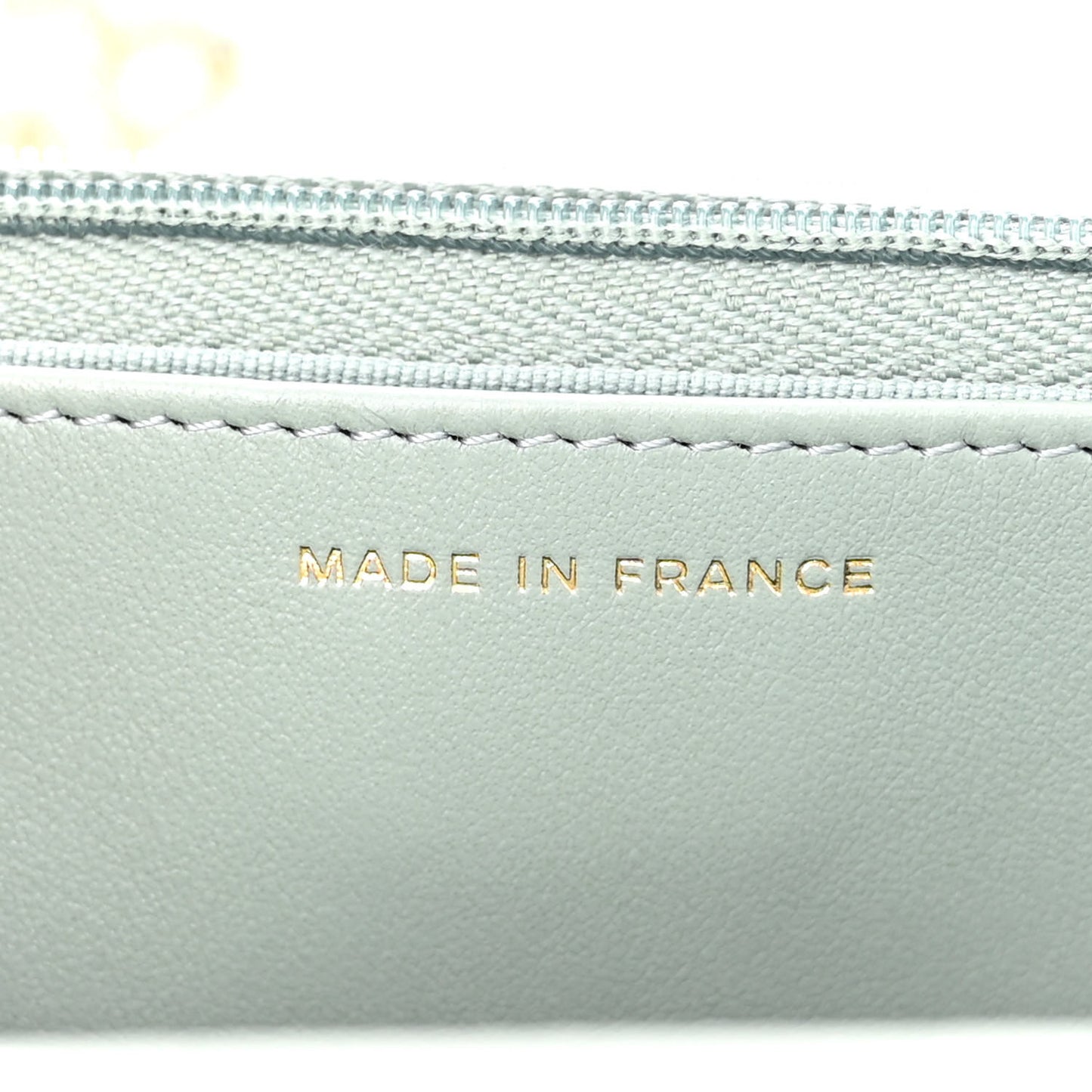 Caviar Quilted Wallet On Chain WOC Light Gray